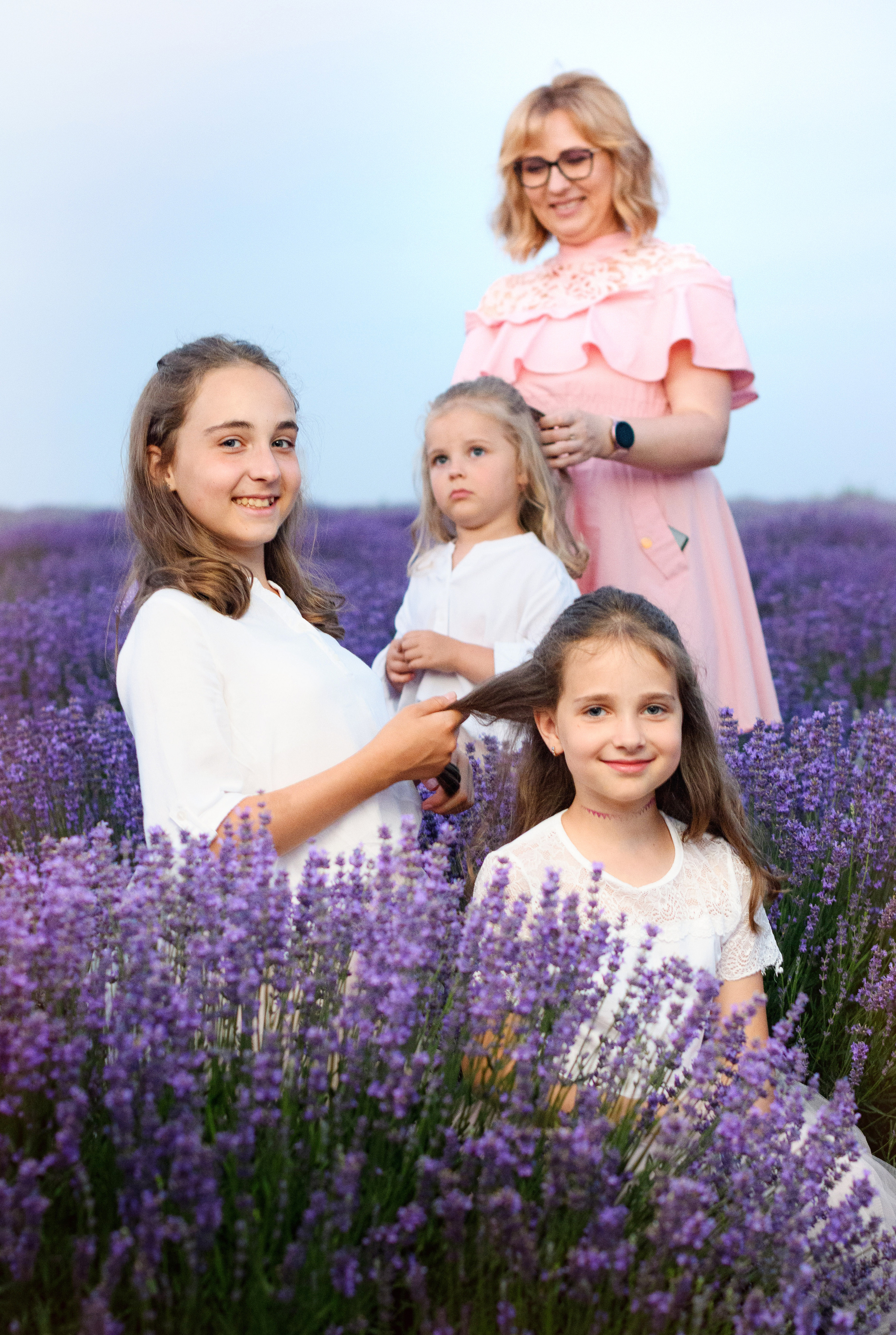 Семья из 4-х детей, живущих в Калифорнии, отправляется в путешествие по всему миру,