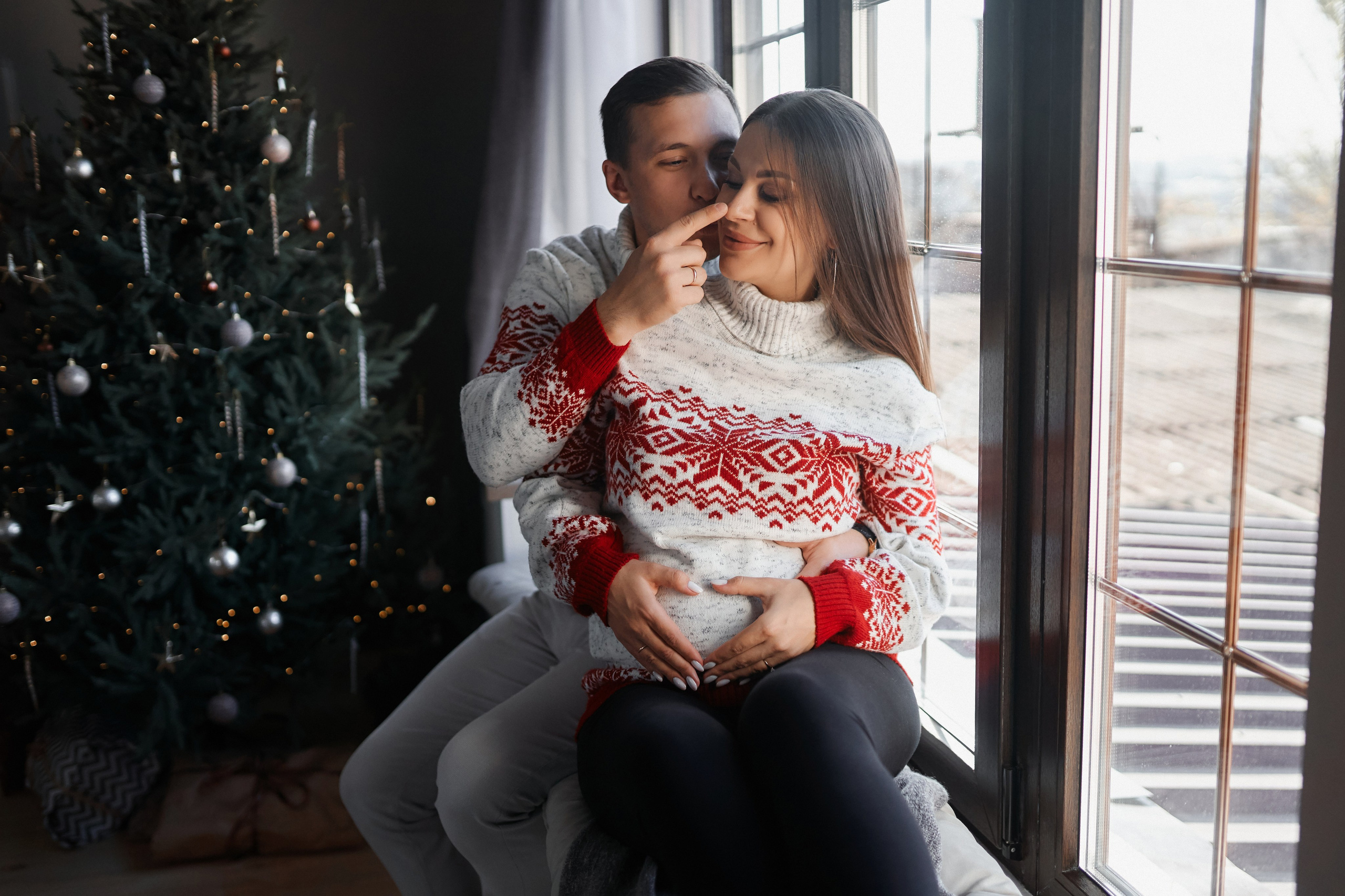 Maternity indoor and studio photoshoot. Professional Wedding and event photographer USA New York