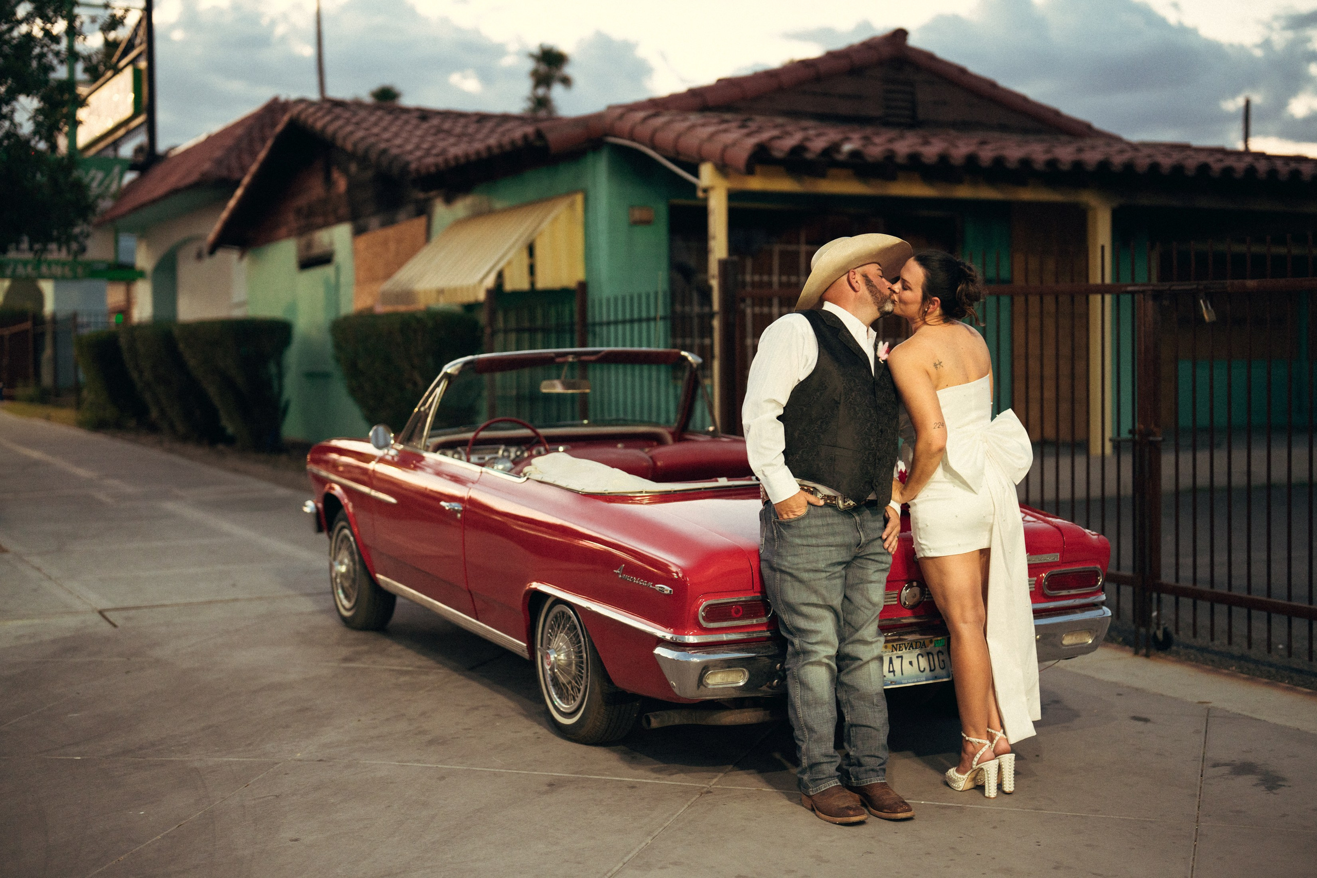 Jaye&Richie. Wedding & elopement photographer Viktoriya Kravtsov. Las Vegas