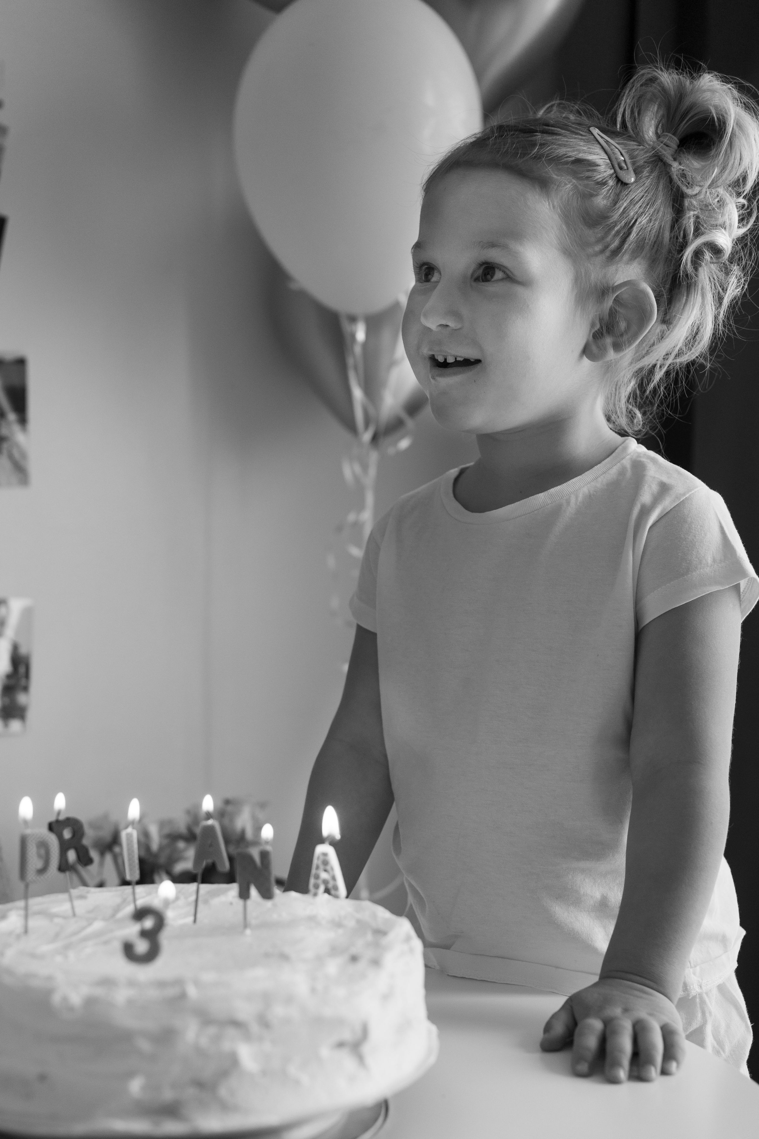 Adri 3rd Bday. Family photographer in Helsinki, Victoria Guadagno