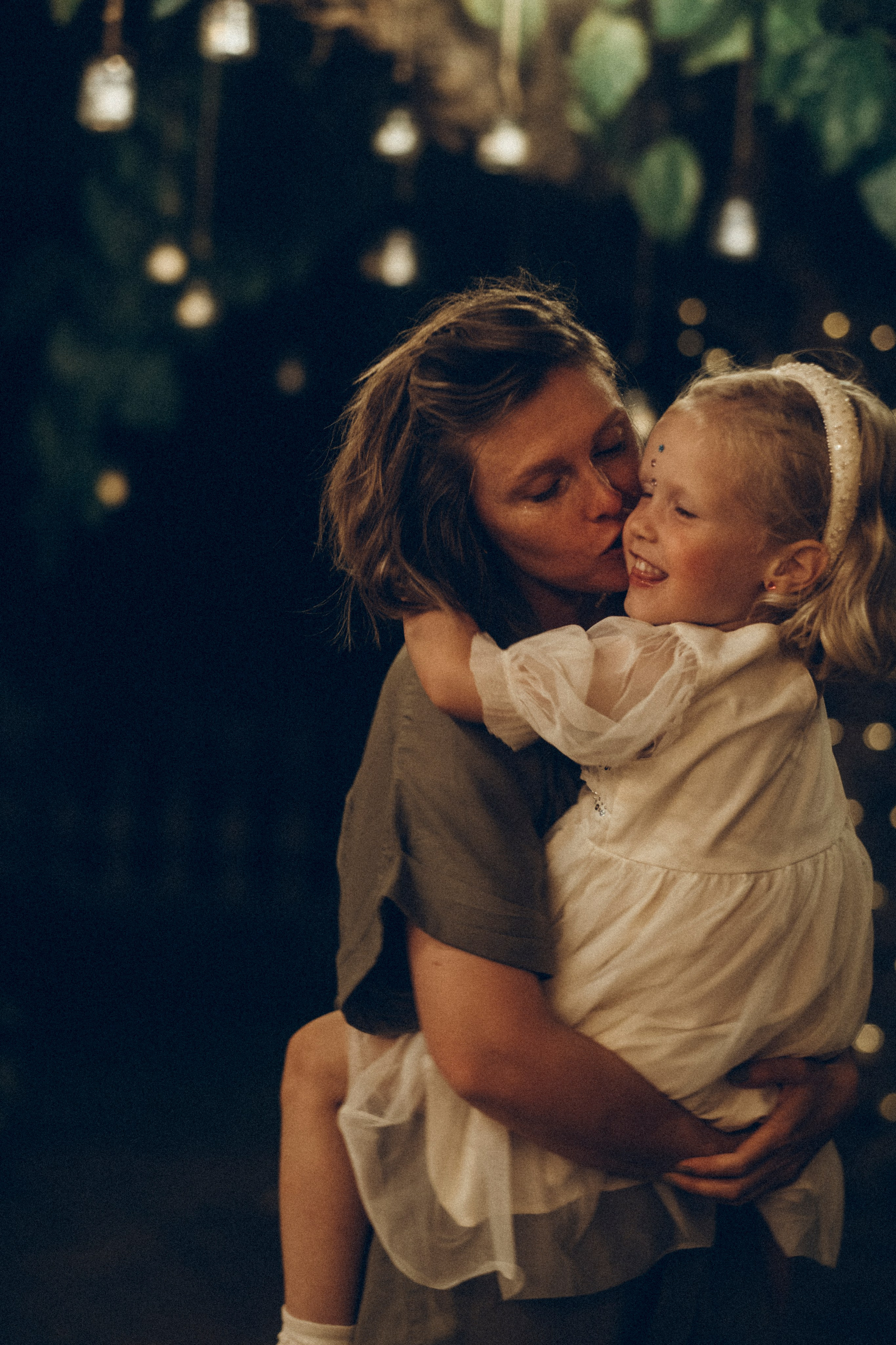 Nadezhda & Dmitry. Masia Mas Coll. Paola wedding photographer / videographer in Barcelona