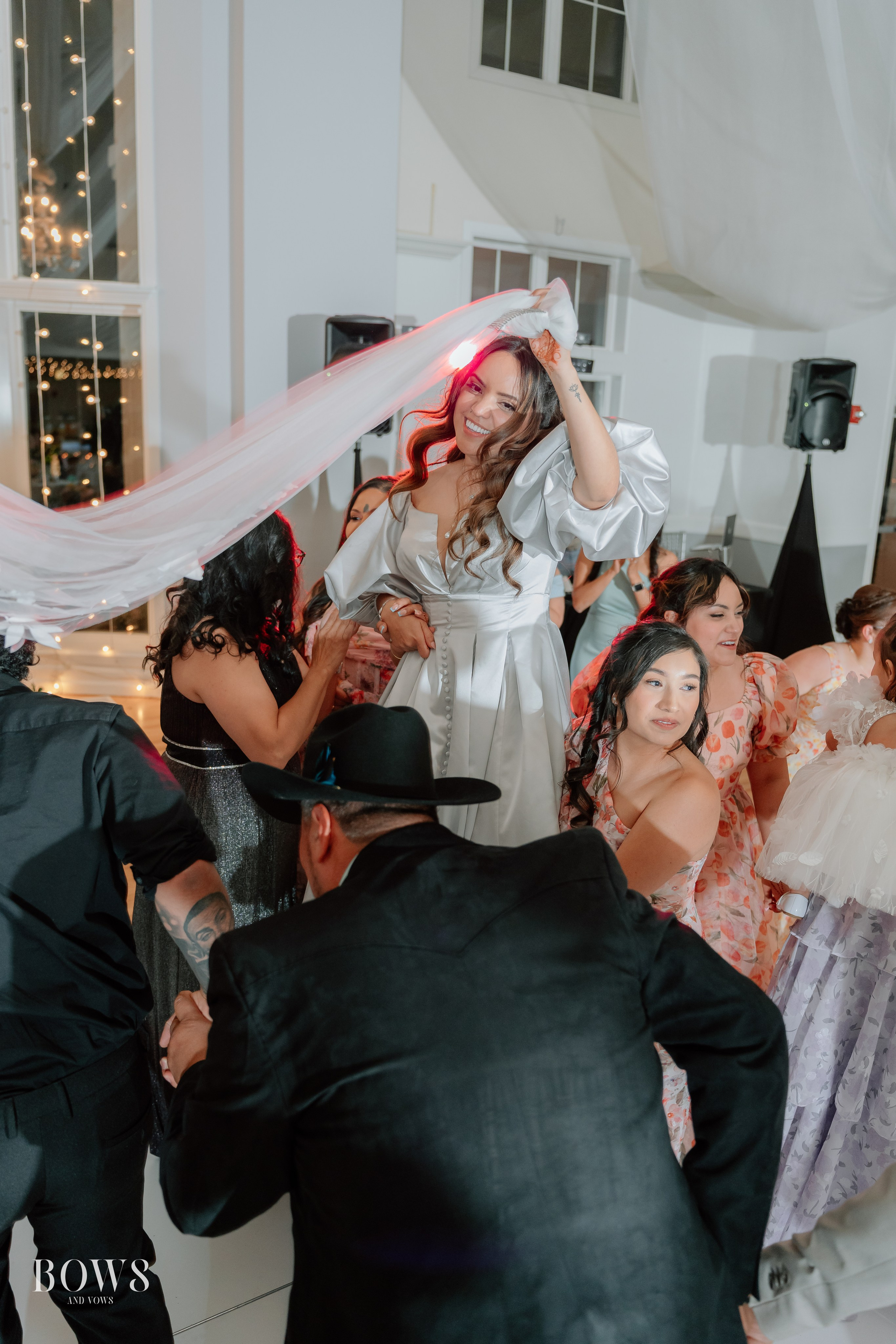 ARAVIND & MARISSA. WEDDING PHOTO COLOR GRADING