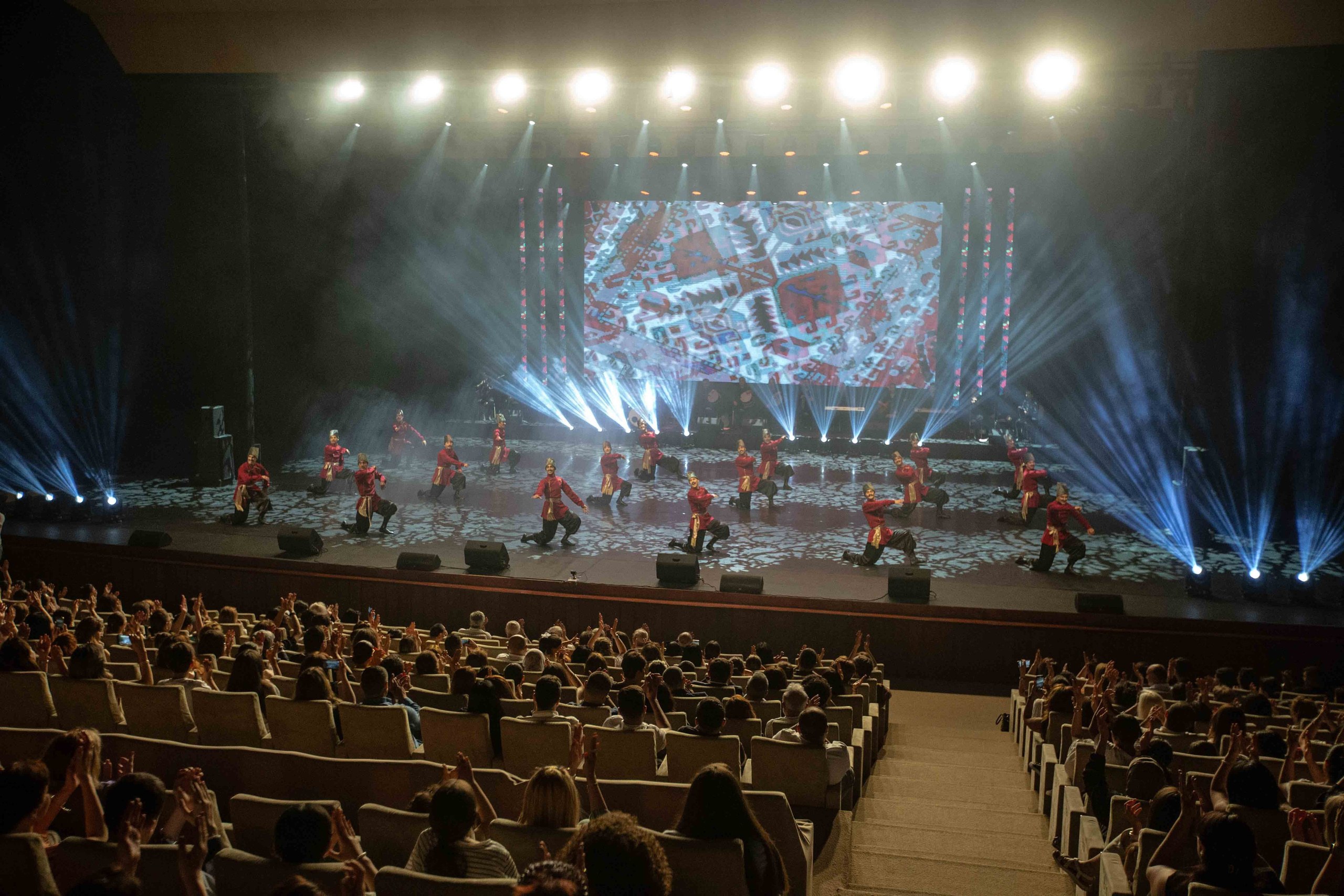 STATE DANCE ENSEMBLE. Wedding&Event photographer Ismail Rzayev in Baku