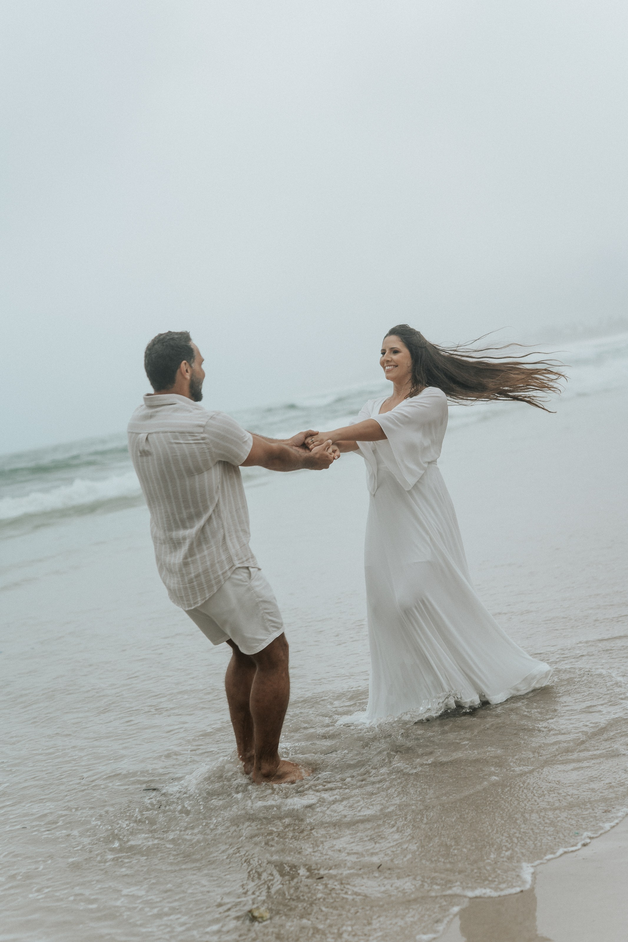 Pré Wedding — Bianca e Maik (Praia Maresias). Fotógrafo de casamento e Filmmaker de casamento