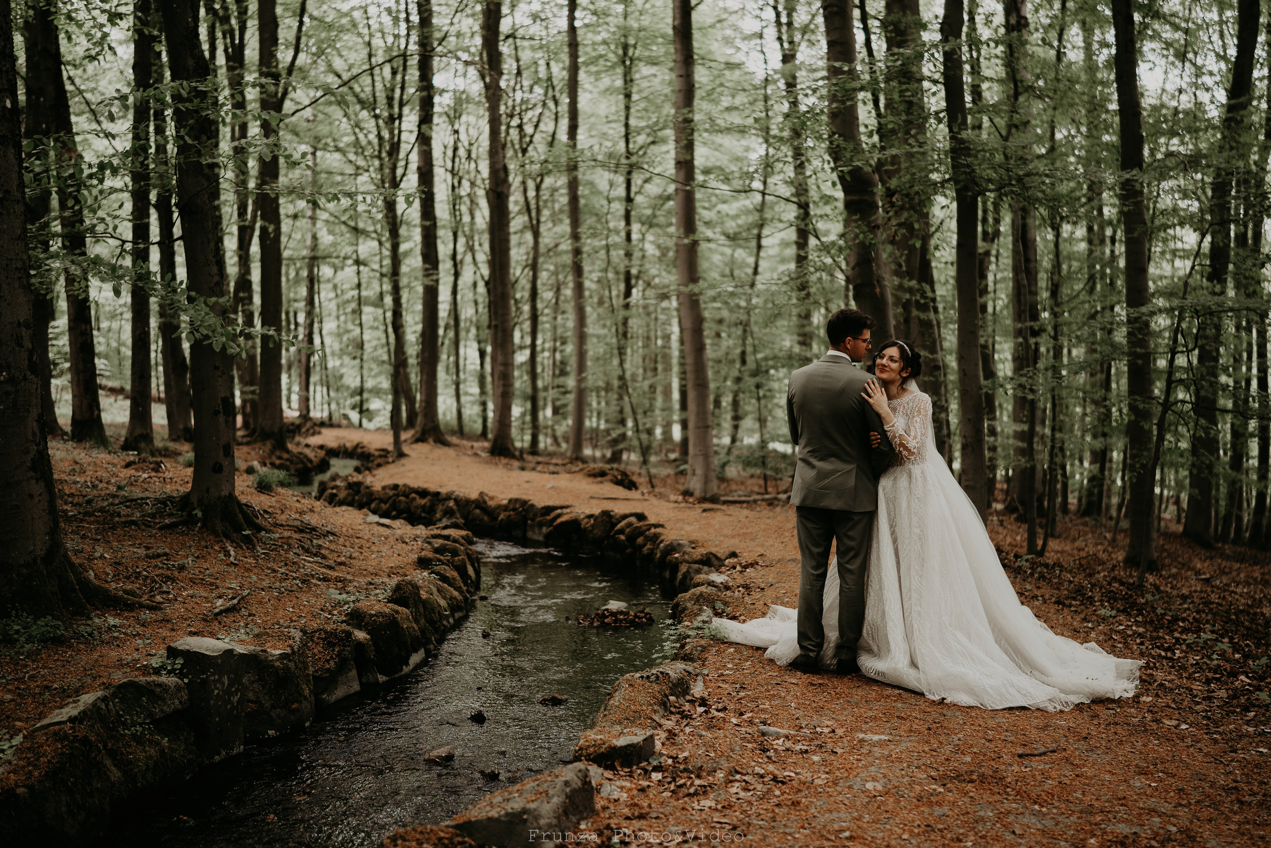 Diana & Cristian / Trash the dress. Foto / Video nunta Deva, Hunedoara