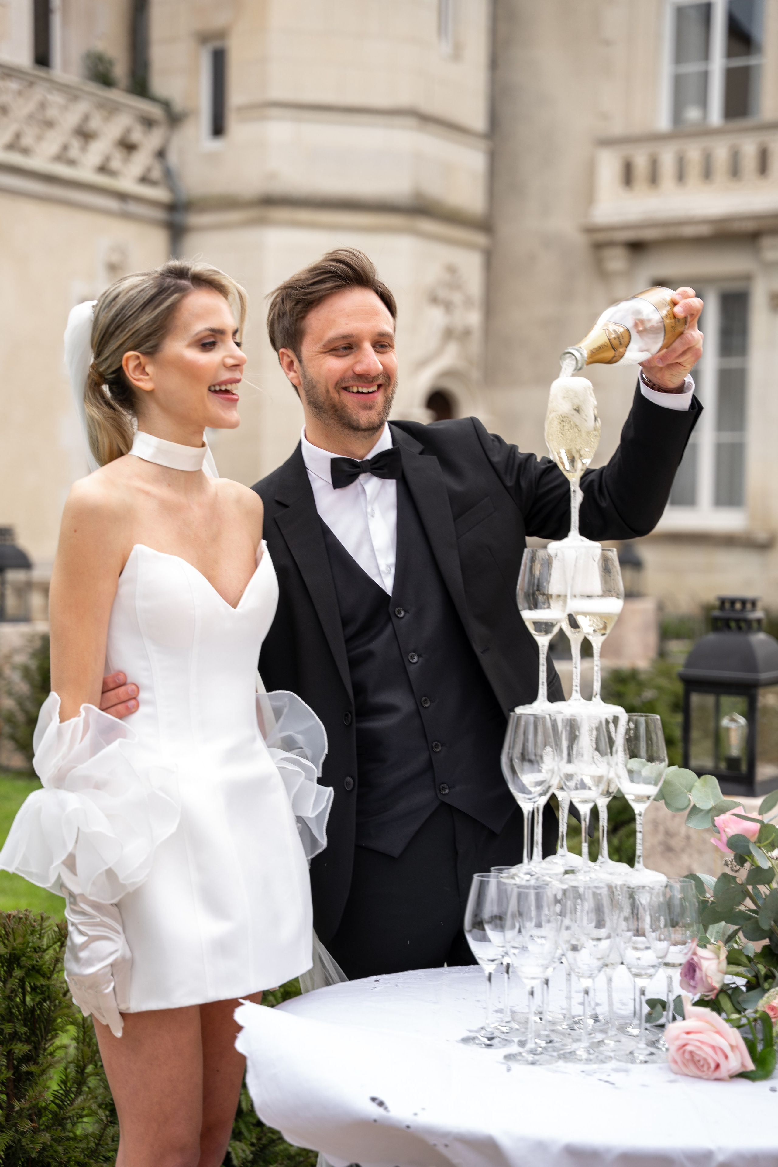 Chateau elopement inspiration. Wedding photographer in Paris Oksana Shum