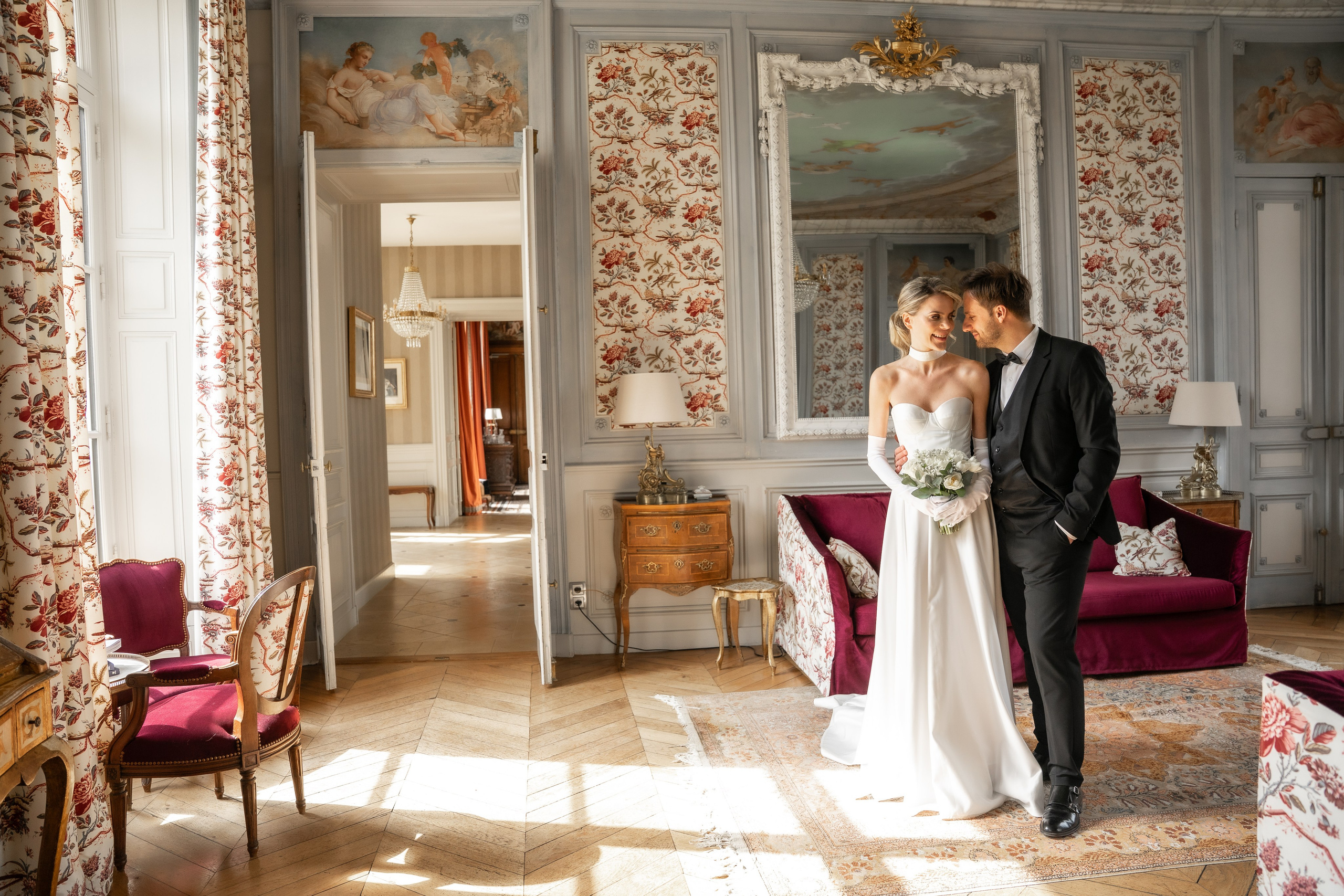 Chateau elopement inspiration. Wedding photographer in Paris Oksana Shum