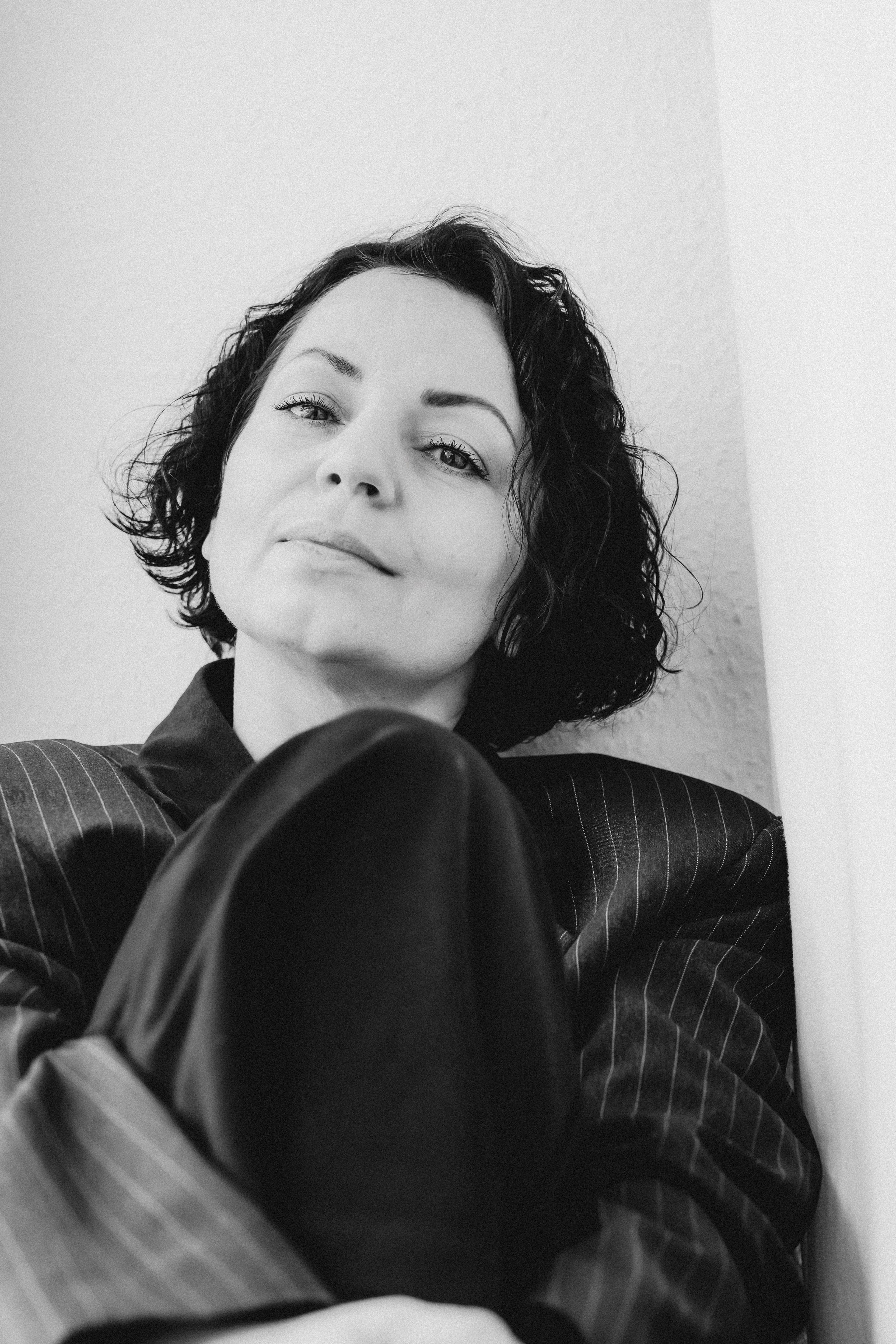 Schwarz-Weiß Portraits der besonderen Art. Schwarz-weiß Fotografie in Münster. Fotografin Viktoria Roschen
