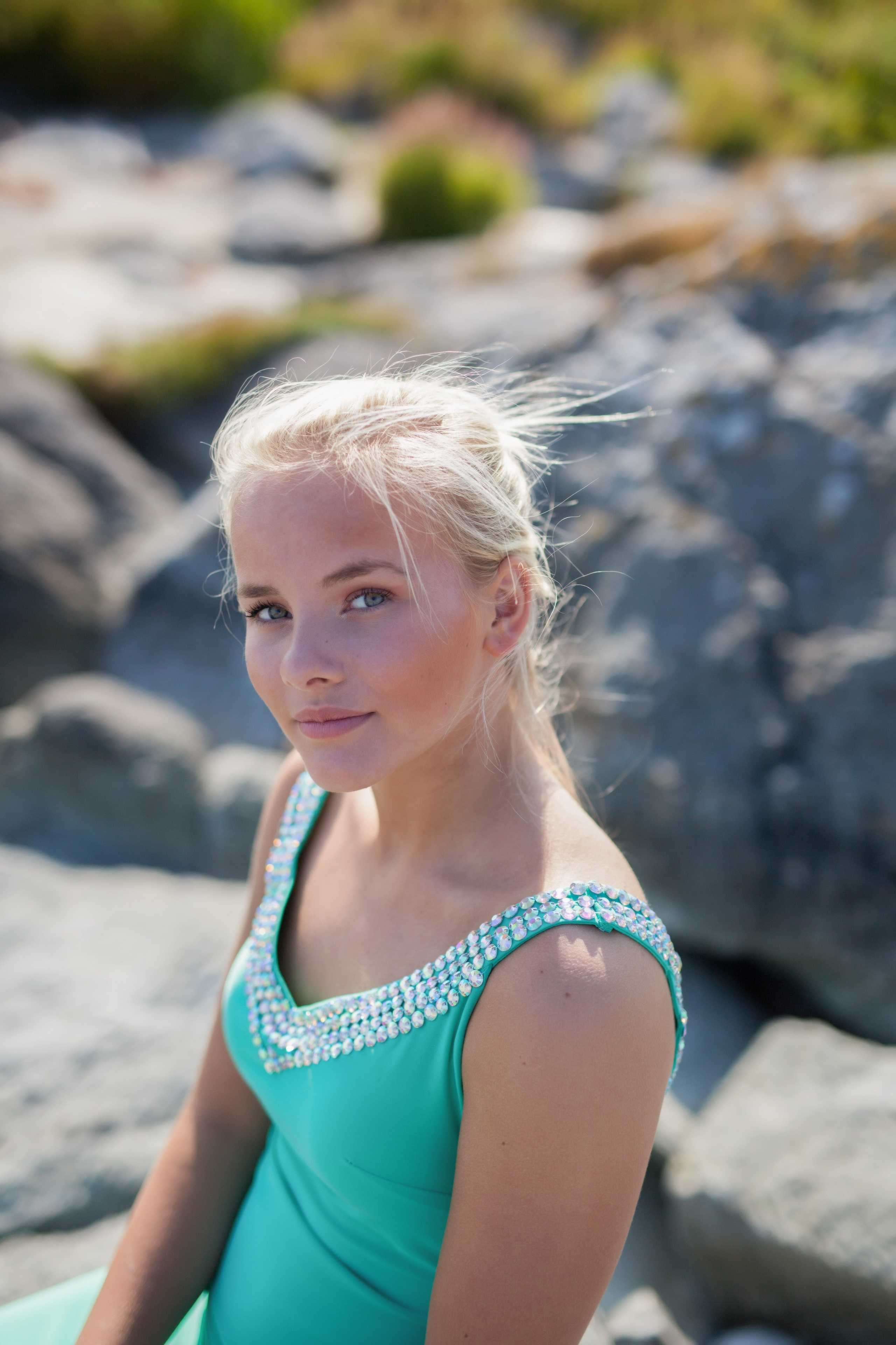 Norwegian coast. Family and real state photographer in Haugesund Dina Vikra