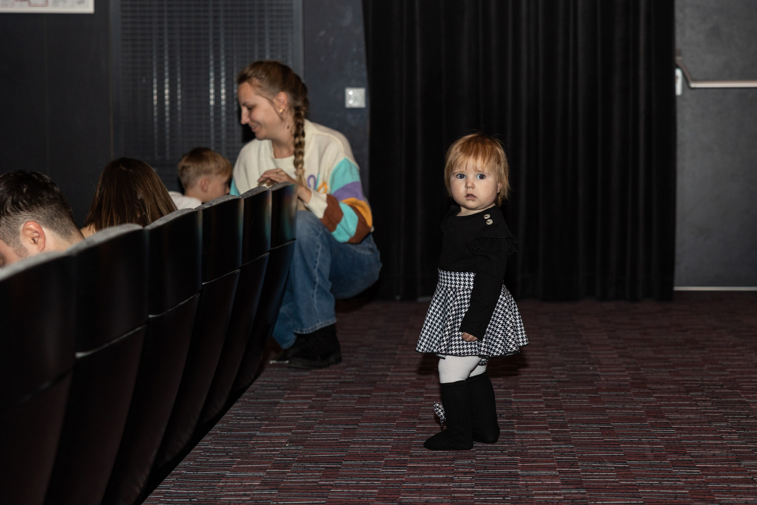 LEO DANCE SHOW WINTER 2025. Семейный и детский фотограф в Варшаве Мила Бобровская