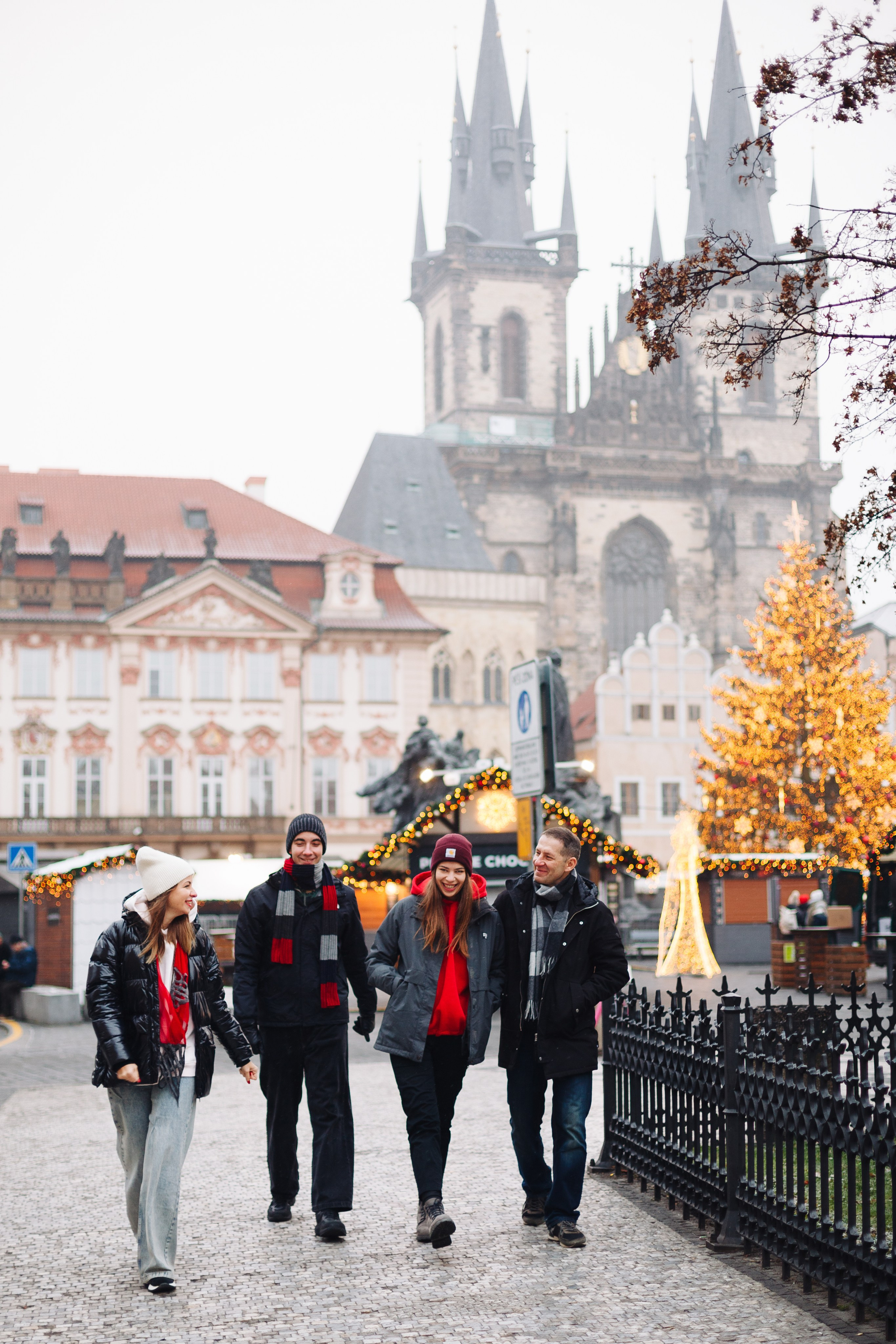 Olga & Vadim, Vlada & Mikchail. Photographer in Prague for tourists