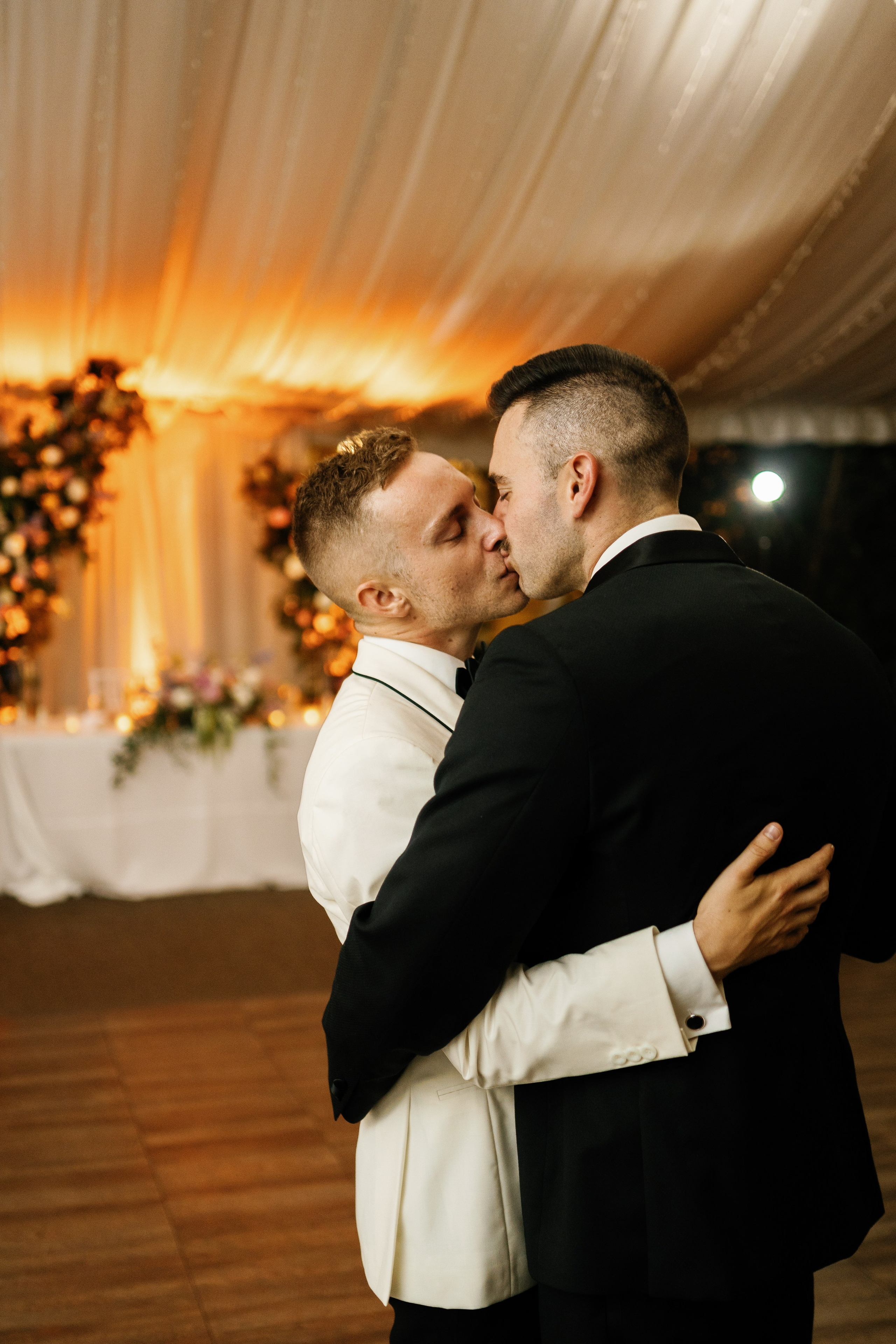 LGBT wedding photographer in California. Wedding Photography & Videography Team in California, Los Angeles, San Francisco, San Diego and Travel