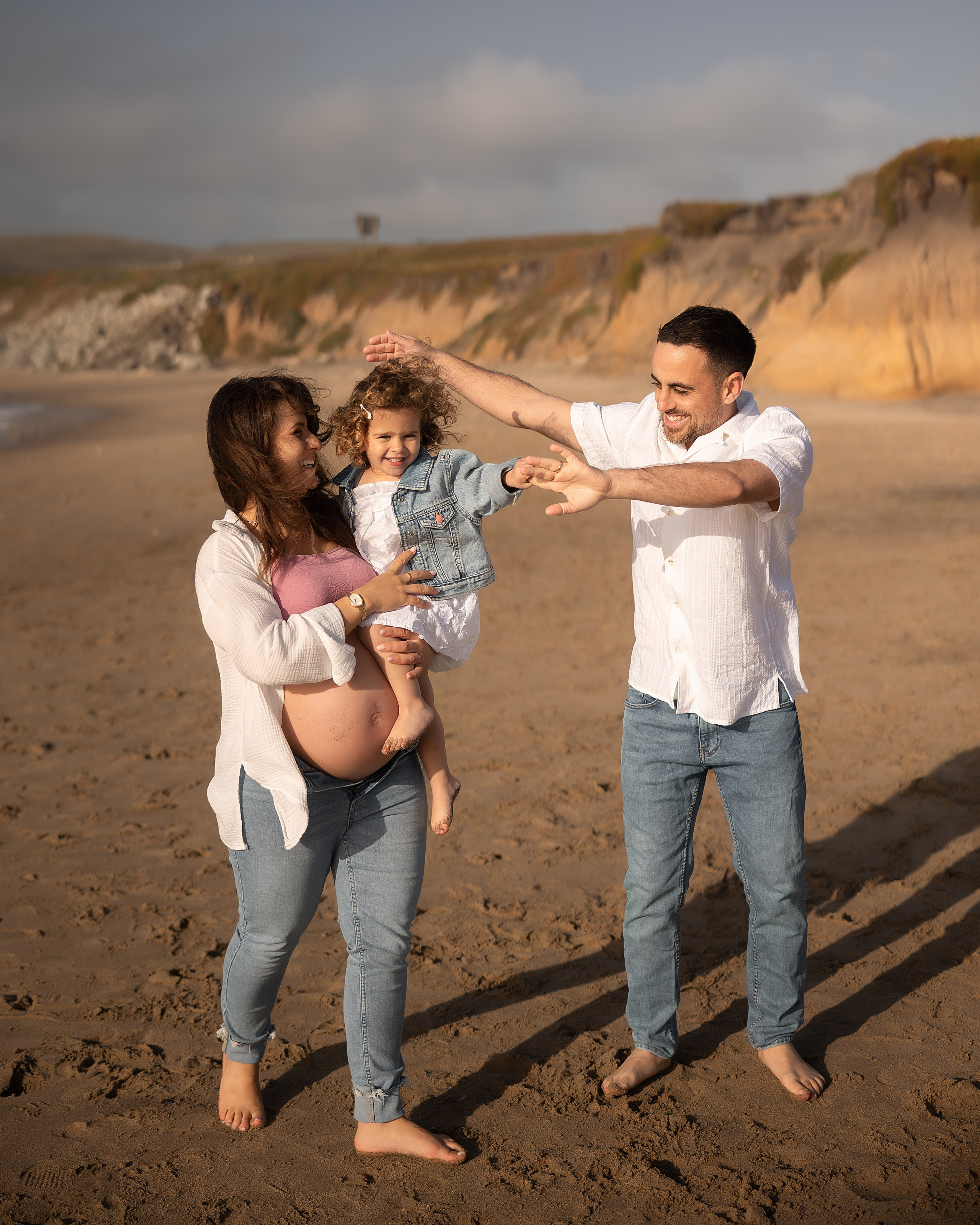 FAMILY & MATERNITY PHOTOGRAPHY. Couples & Families photographer in Bay Area, San Jose, California