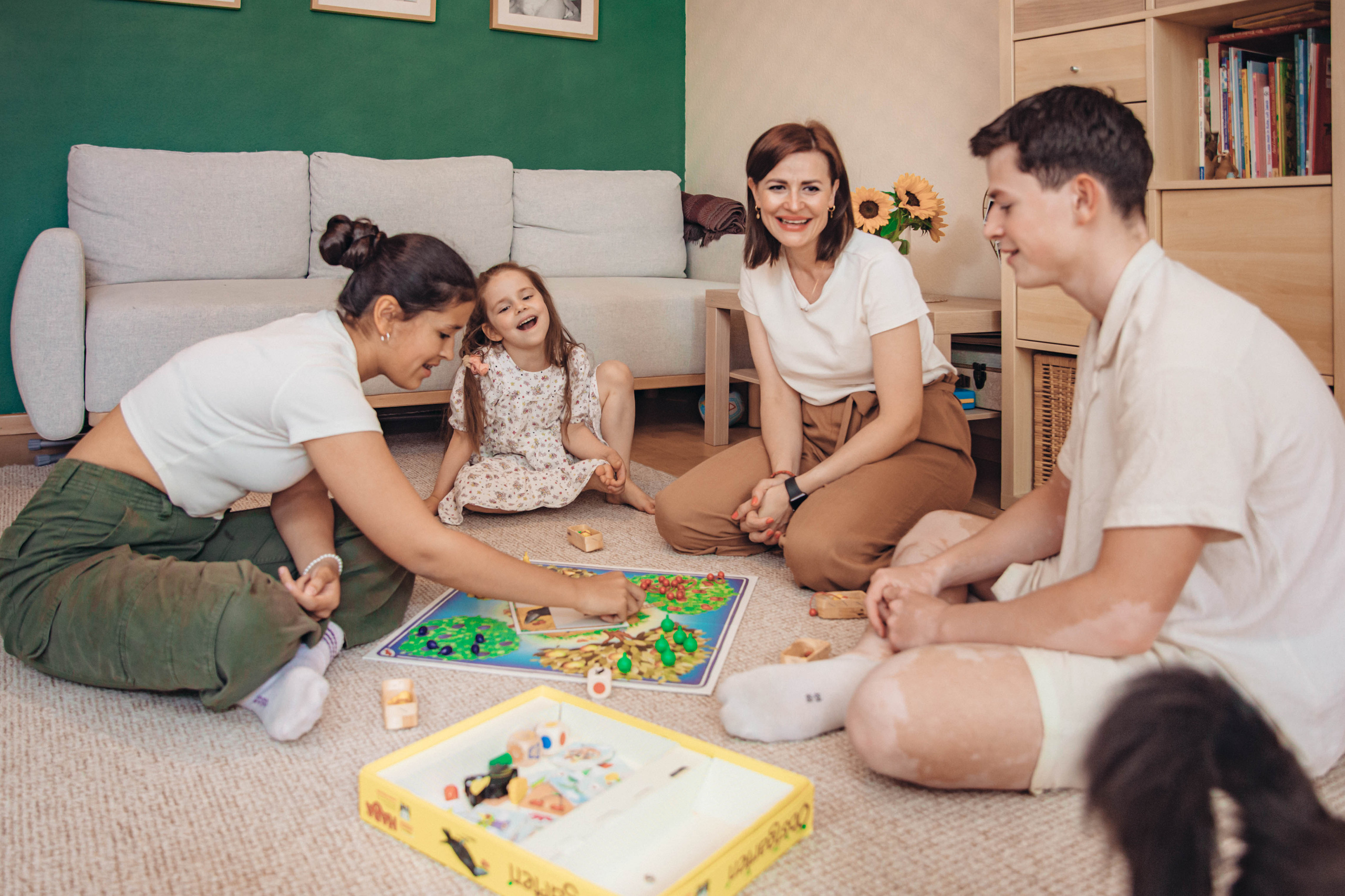 Julia’s family. Portrait family photographer in Berlin Elena Zakh