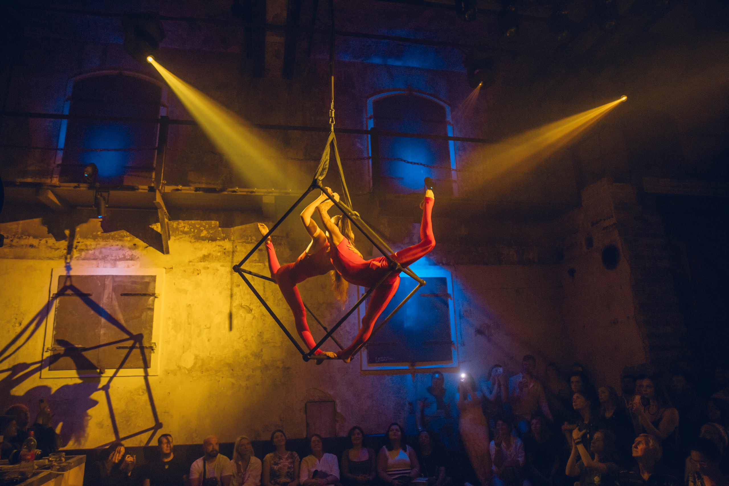 DANCE WITH UKRAINE. Portrait family photographer in Berlin Elena Zakh