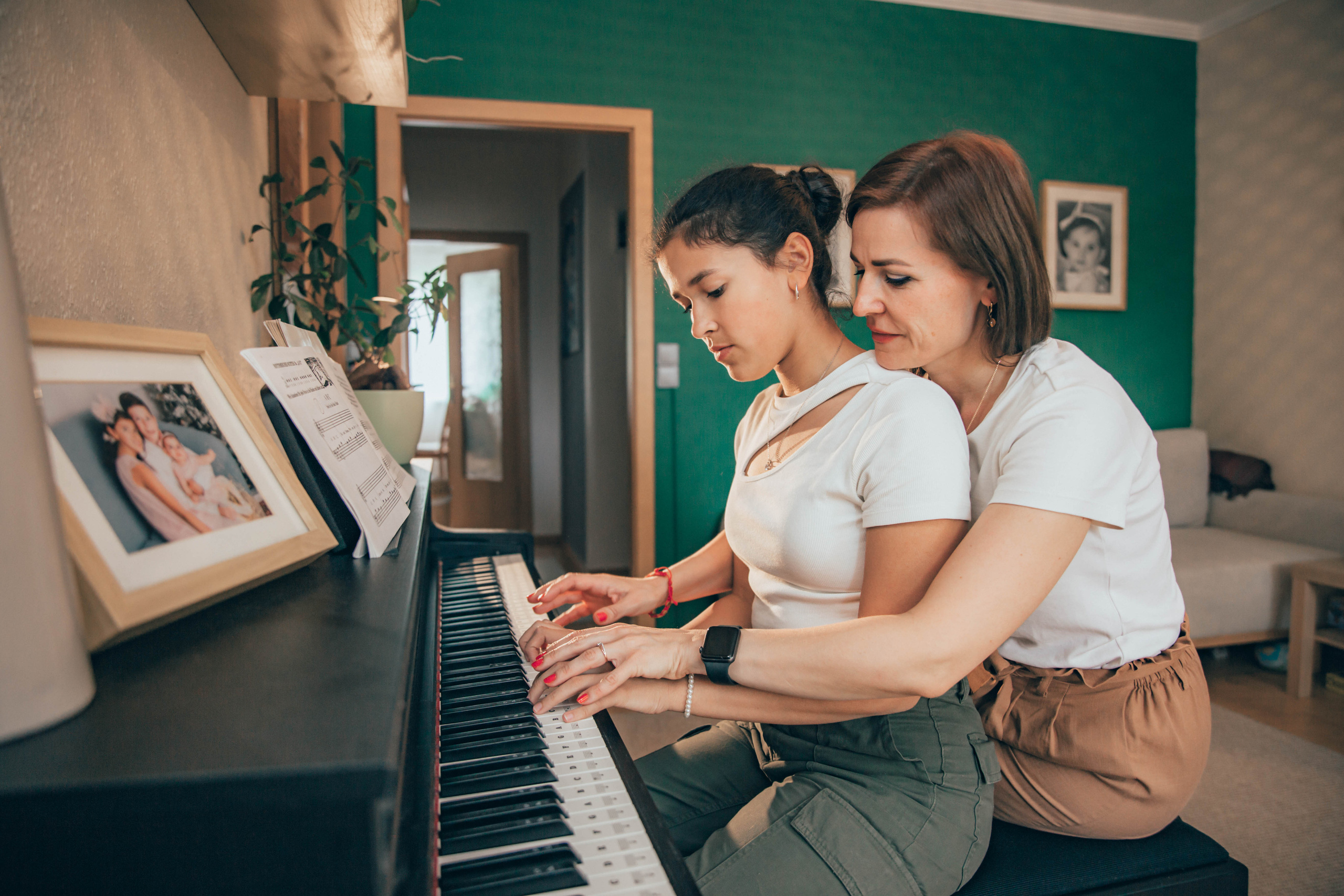 Julia’s family. Portrait family photographer in Berlin Elena Zakh