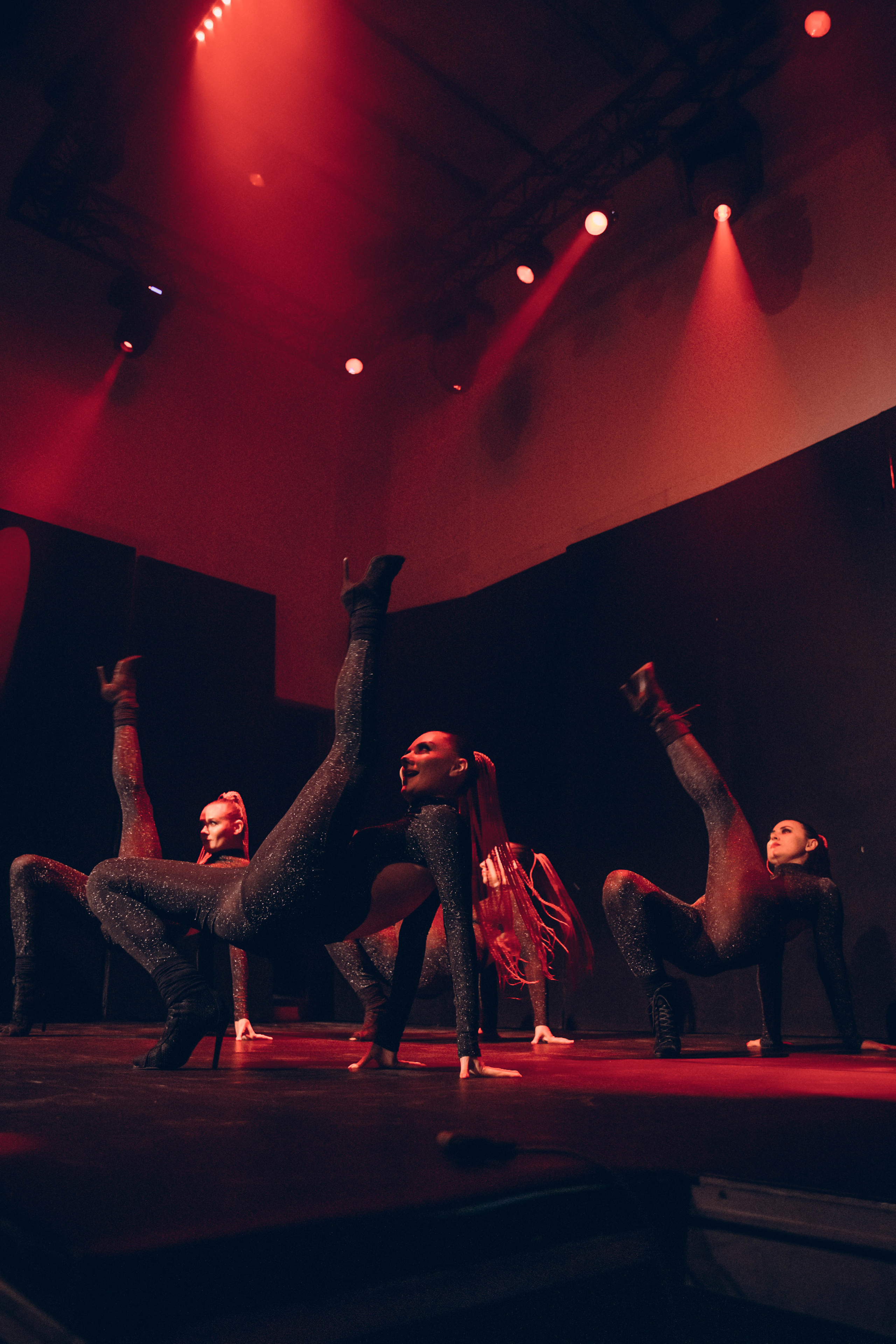 DANCE WITH UKRAINE. Portrait family photographer in Berlin Elena Zakh