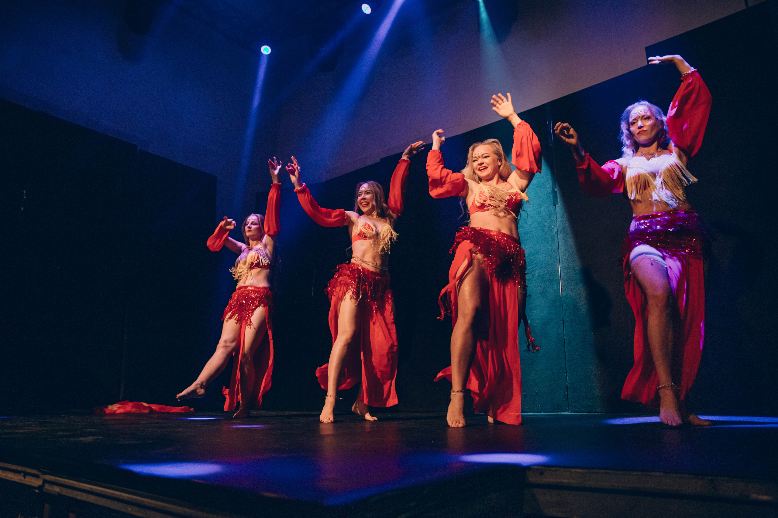 DANCE WITH UKRAINE. Portrait family photographer in Berlin Elena Zakh