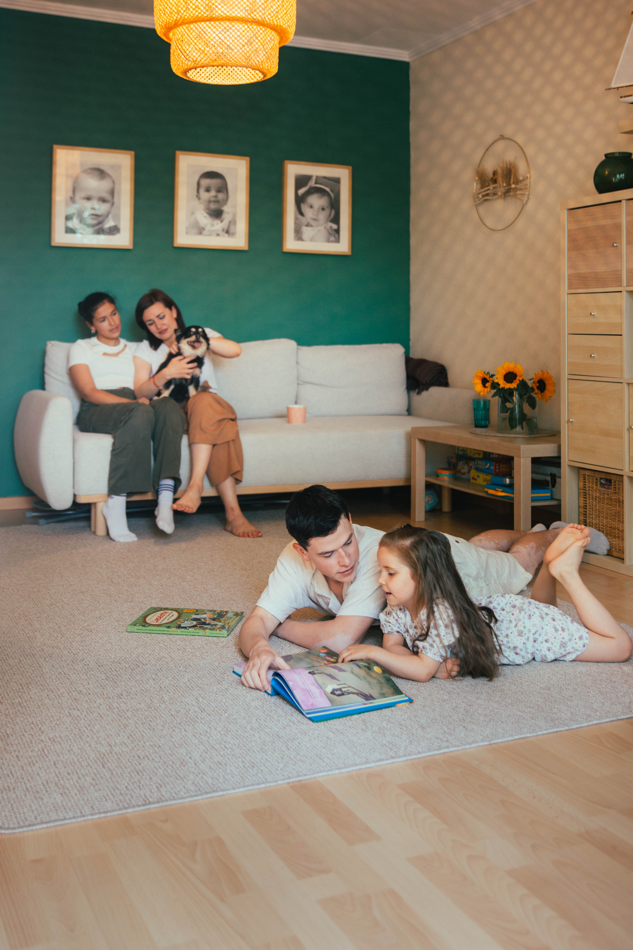 Julia’s family. Portrait family photographer in Berlin Elena Zakh