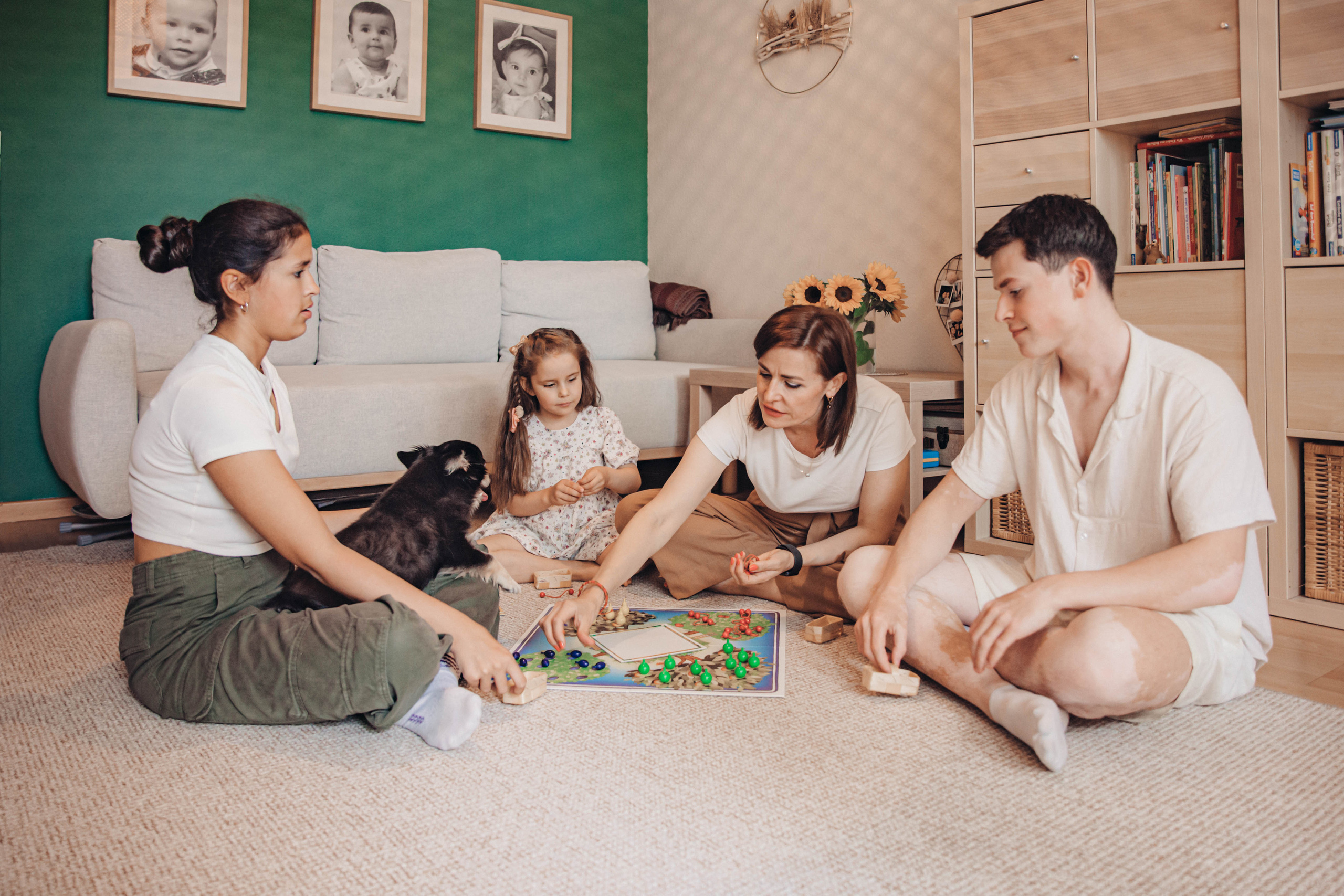 Julia’s family. Portrait family photographer in Berlin Elena Zakh