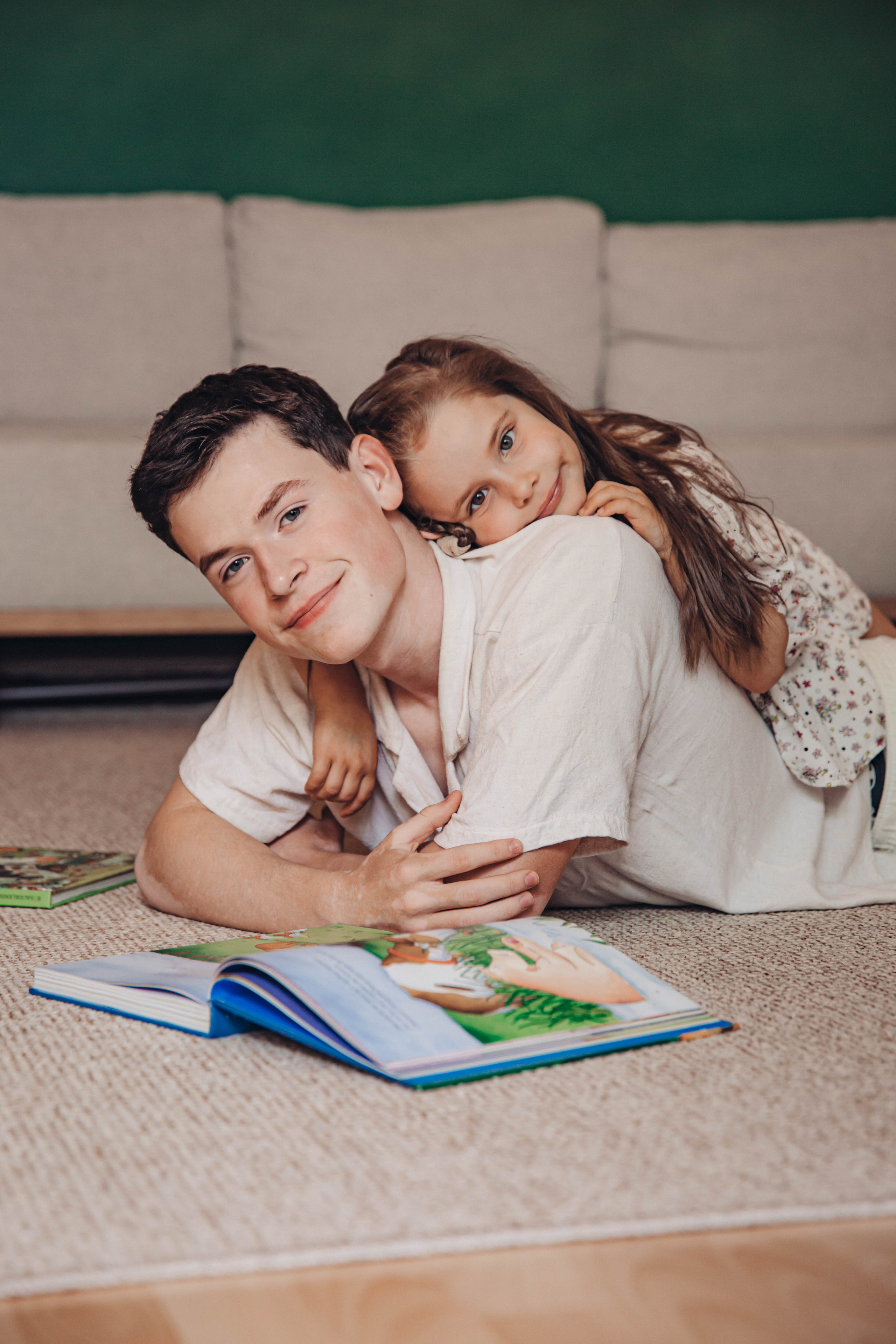 Julia’s family. Portrait family photographer in Berlin Elena Zakh