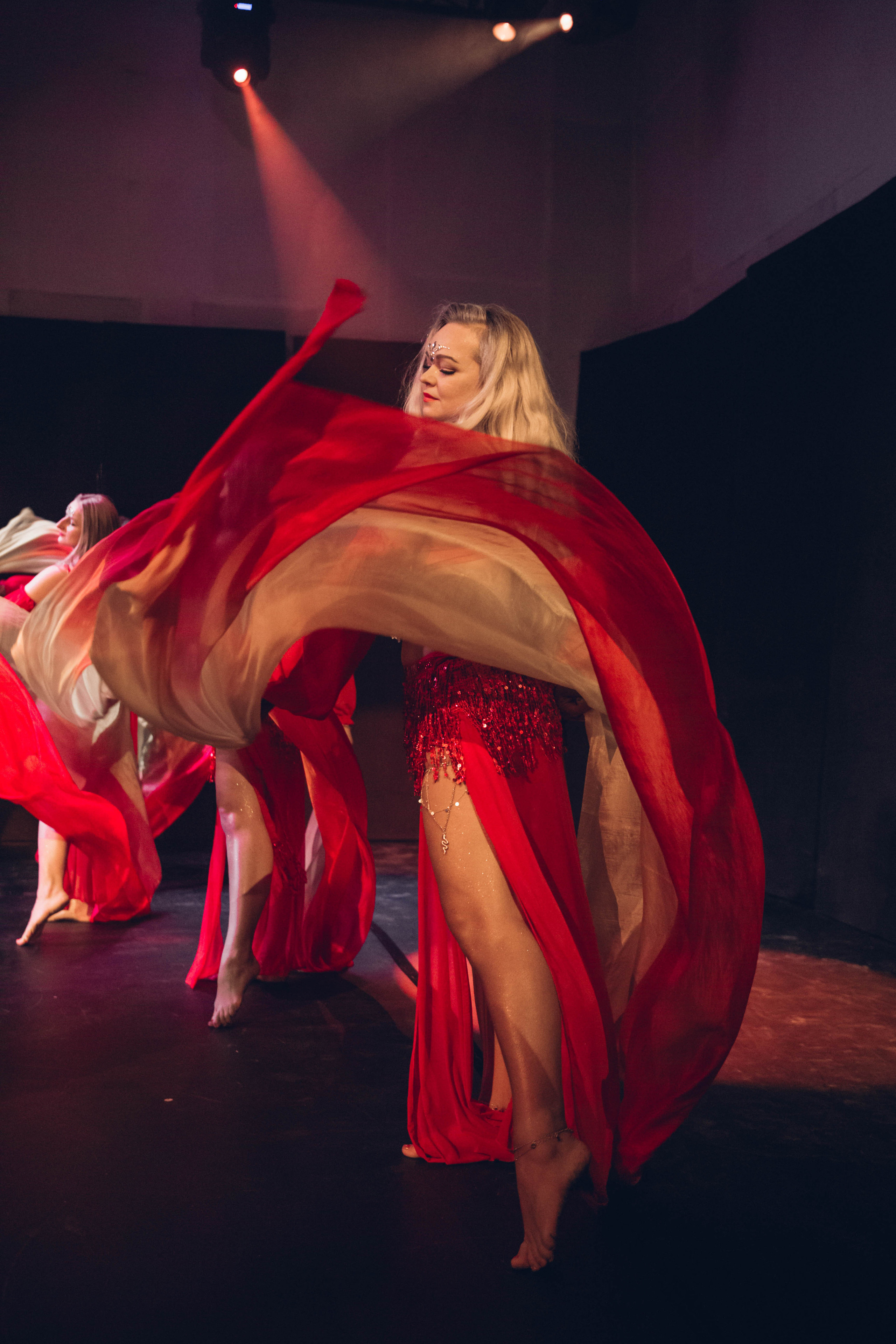 DANCE WITH UKRAINE. Portrait family photographer in Berlin Elena Zakh