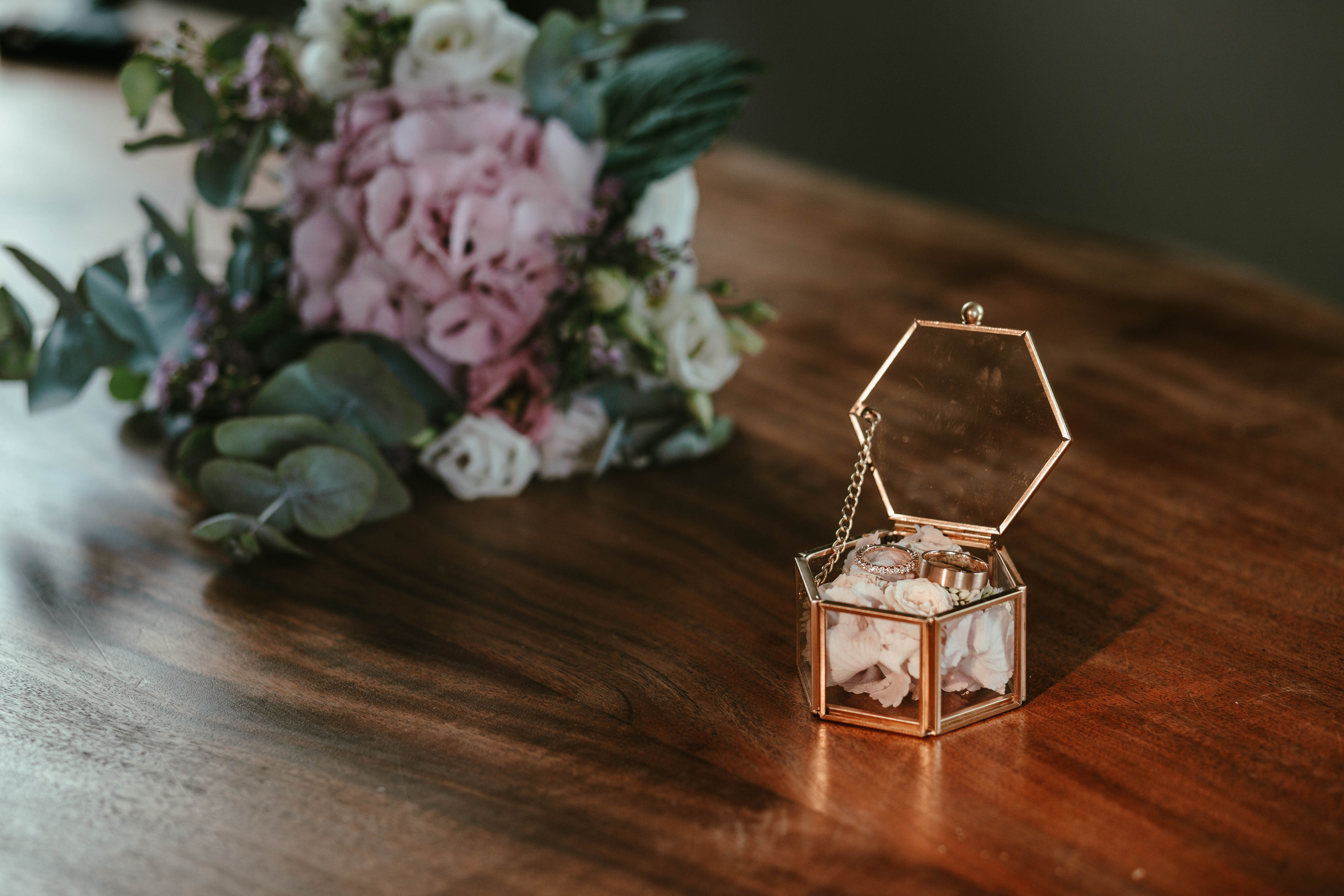 Jenna and André 09/2022. Portrait family photographer in Berlin Elena Zakh