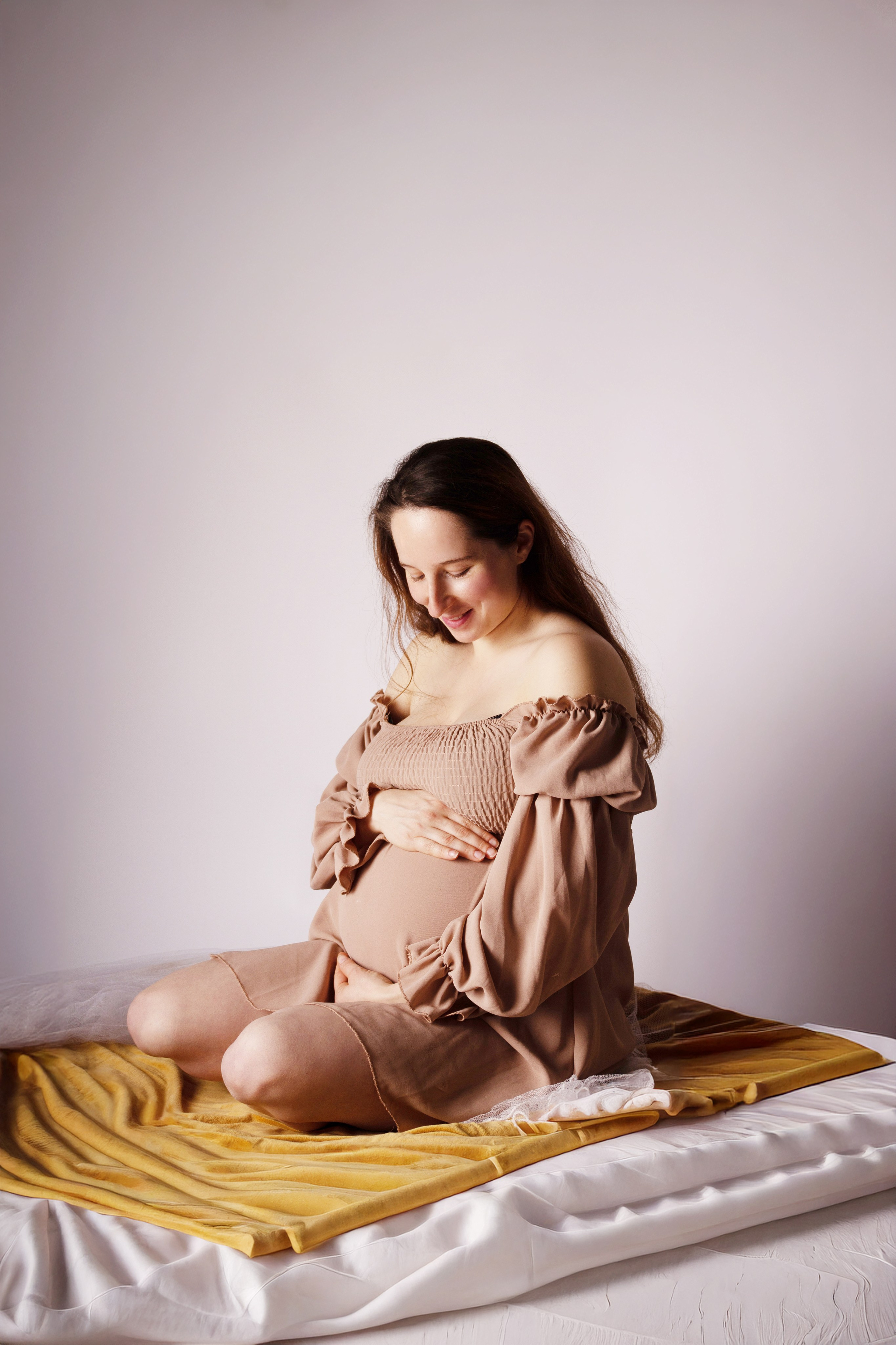 Marine Grossesse. Studio photo « Partage ton bonheur » – Photographe famille près de Châtellerault, Poitiers et Tours