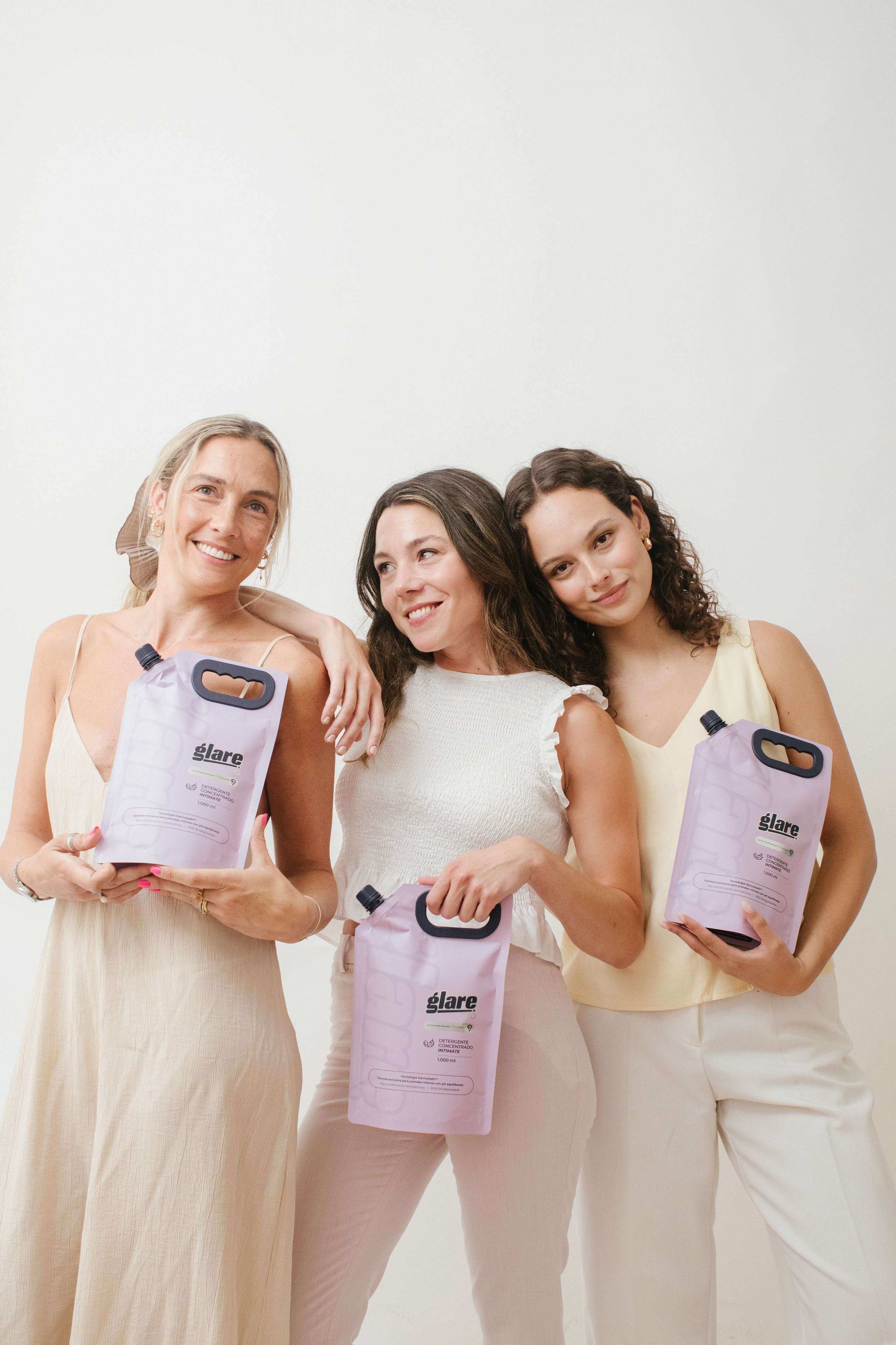 Productos cosmeticos. Maria Kulakova — Fotógrafa en Santiago | Fotografía de producto, marcas y familias