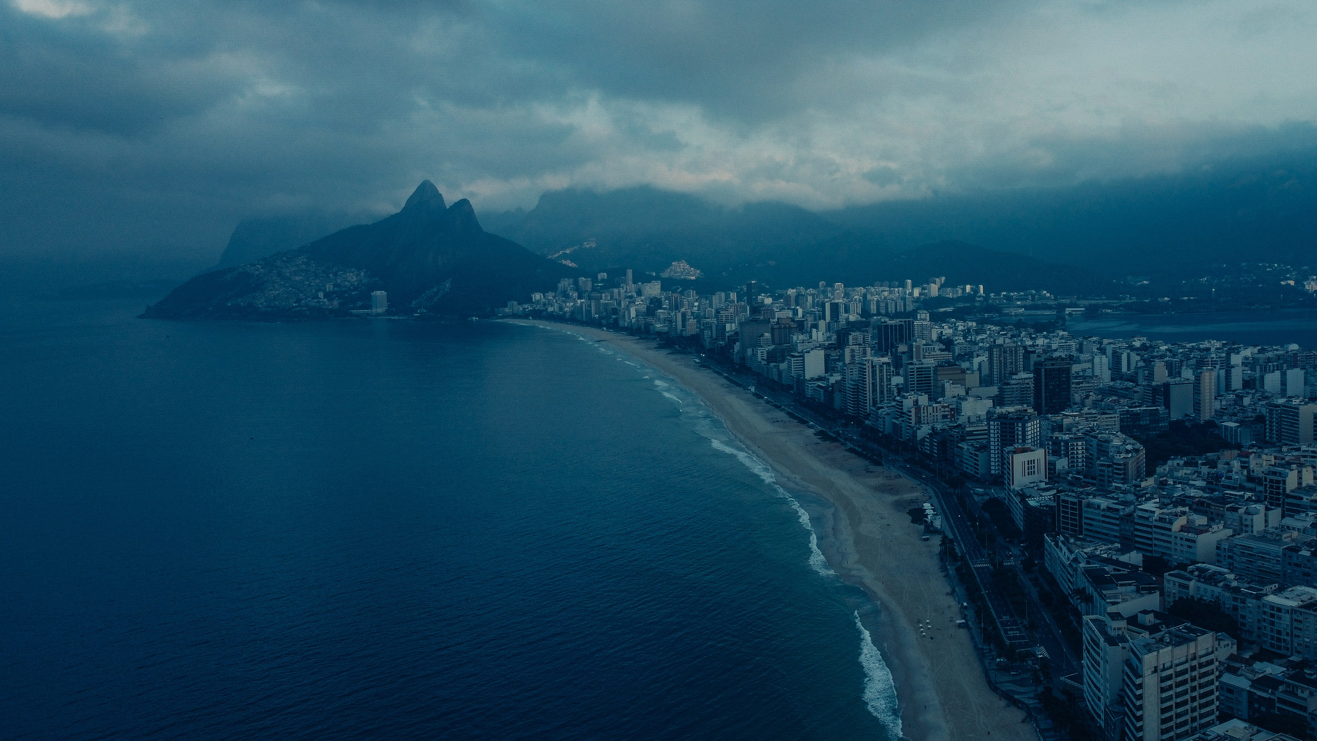 BRESIL. Photographe Karen Tatevosian