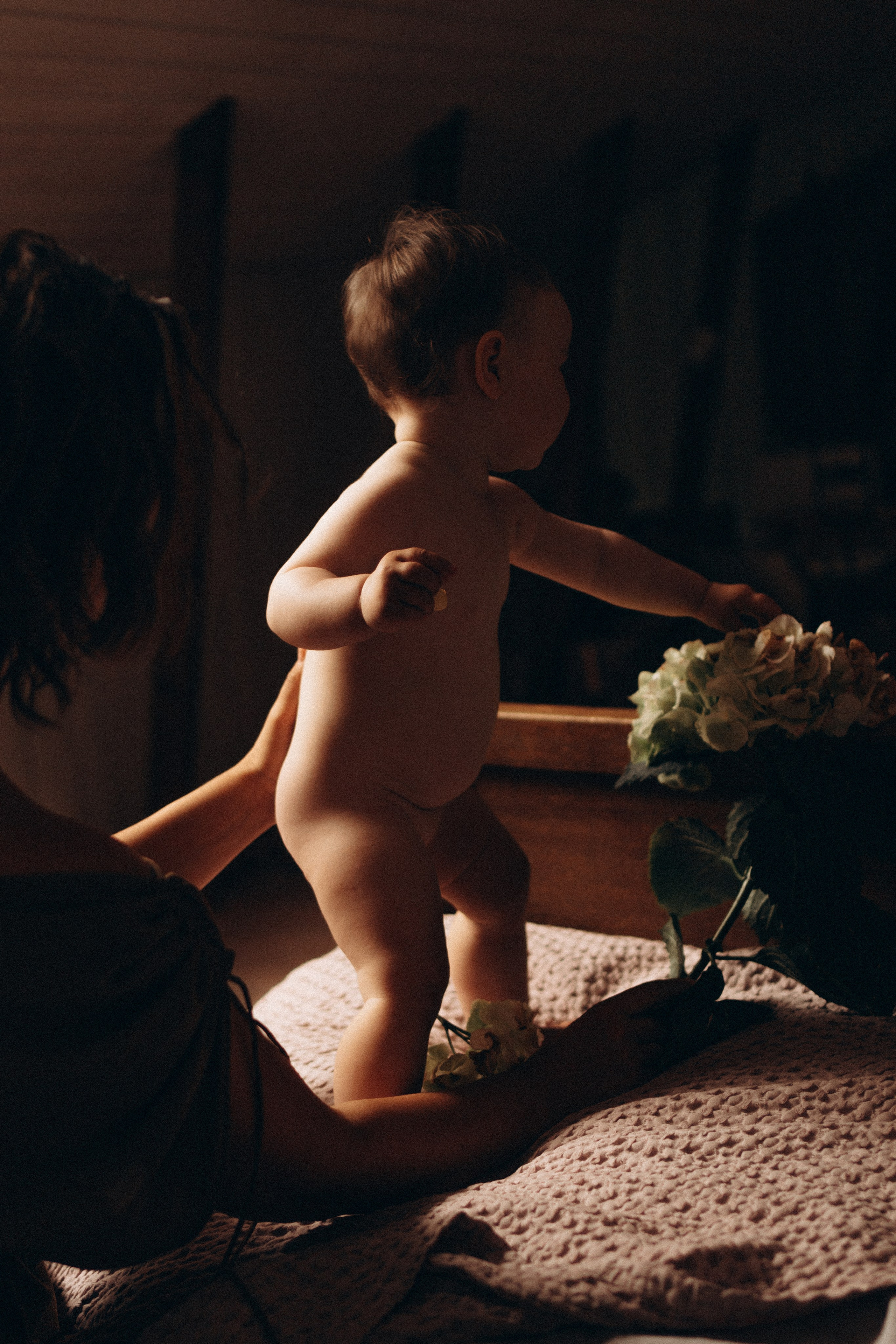 Julia & Grace. Family photographer in Helsinki, Victoria Guadagno