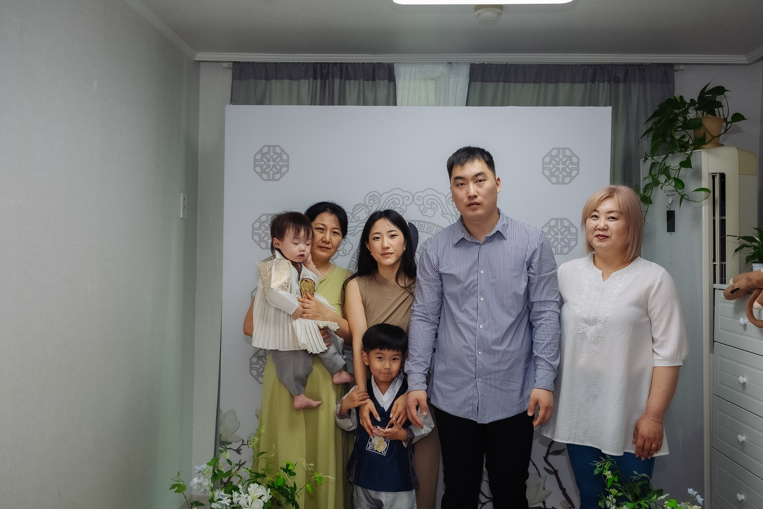 Тео дома и в ресторане. Фотограф беременности, ньюборн и годовасиков в Корее Жанна Хан