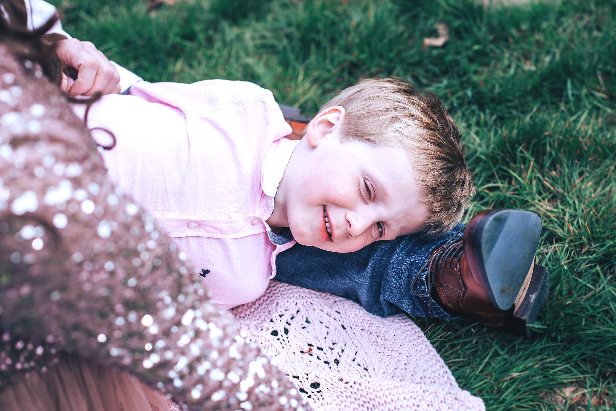 Ekaterina and her family. Amina Gunenc - bruiloft- en familie fotograaf in Nederland