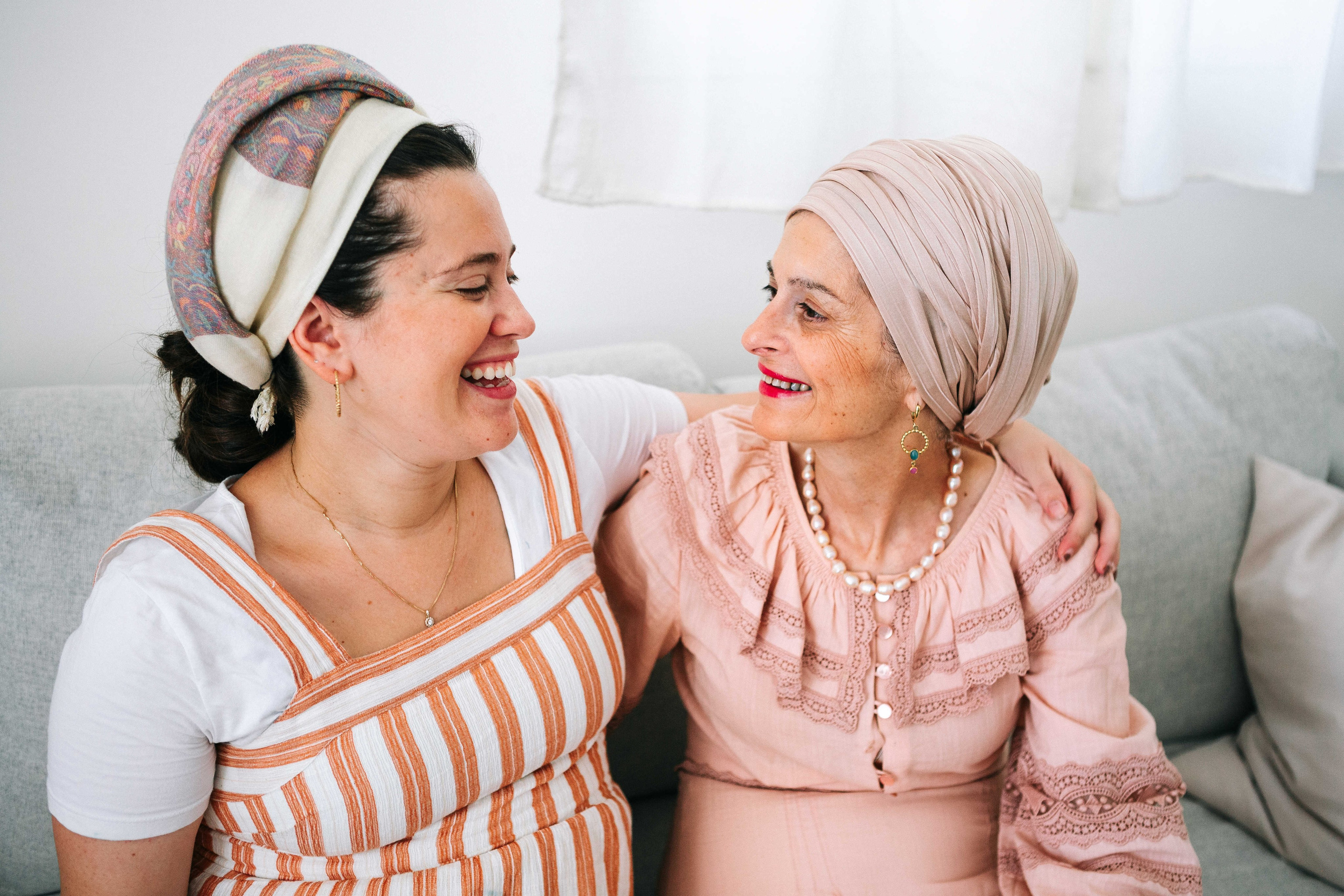 MAALE ADUMIM, HOME PHOTO SESSION + DESERT. Https://shi-photo.com/