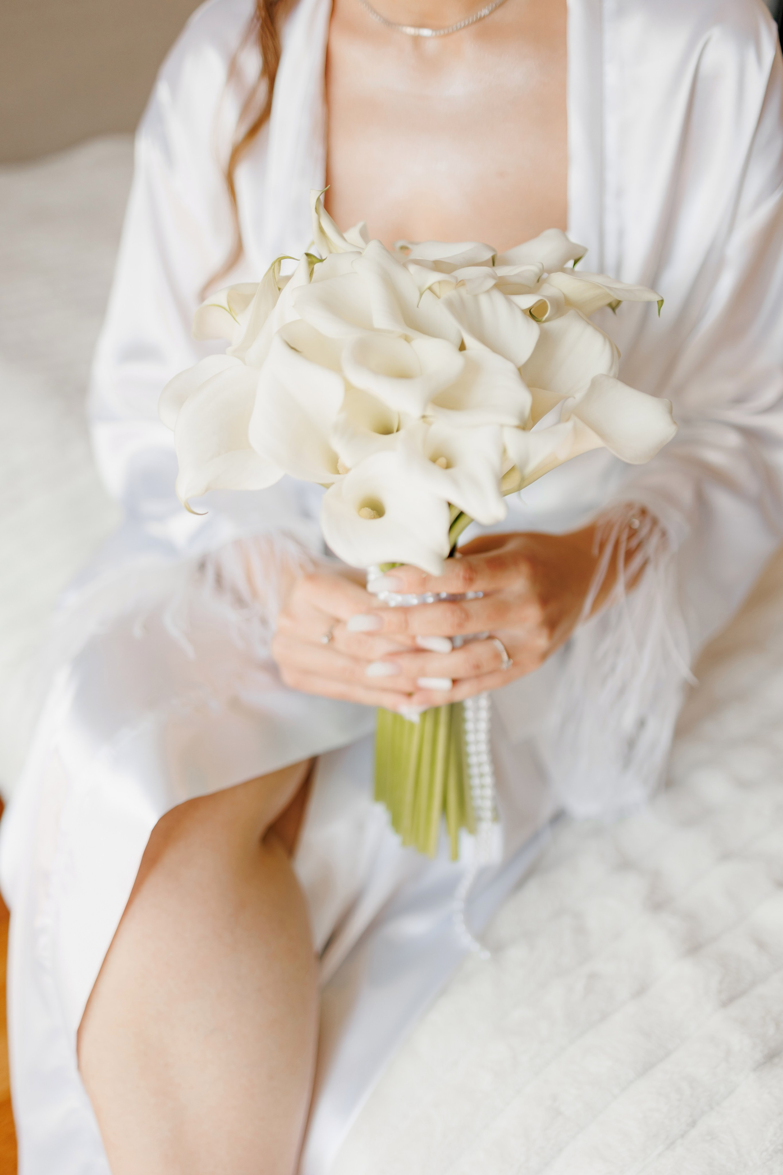 Maria & Vasile. Wedding Photographer, based in Iasi, Romania, but will travel all over the globe to make sure you look amazing in all your wedding photos