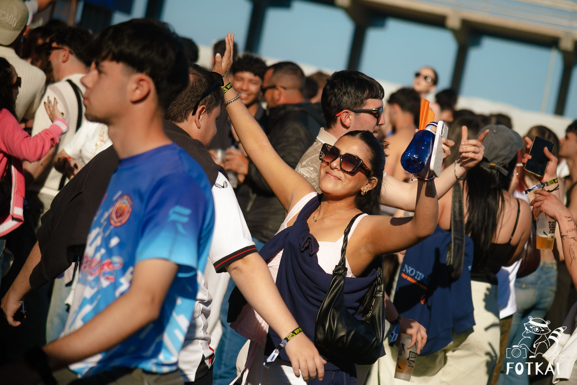 Fotos Costa Sonora 2026 Alicante Día 2 — busca tu foto y encuentra amigos del festival | FOTKAI