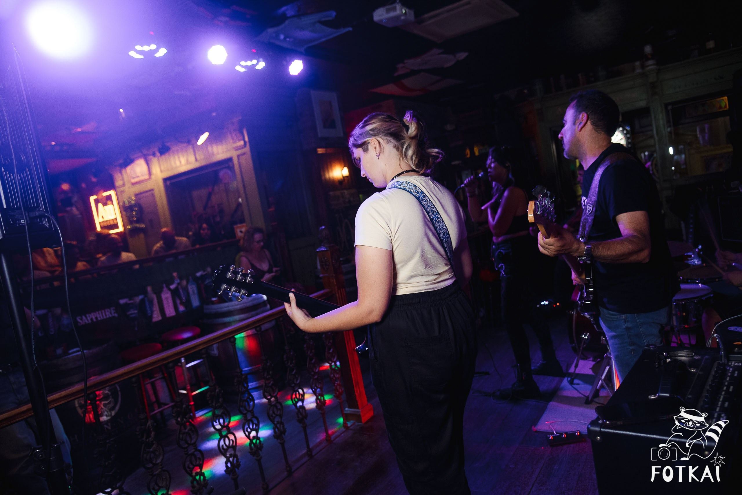 Bloody Mess en Shannon | Irish Pub: Reportaje fotográfico 15.08.25 | FOTKAI