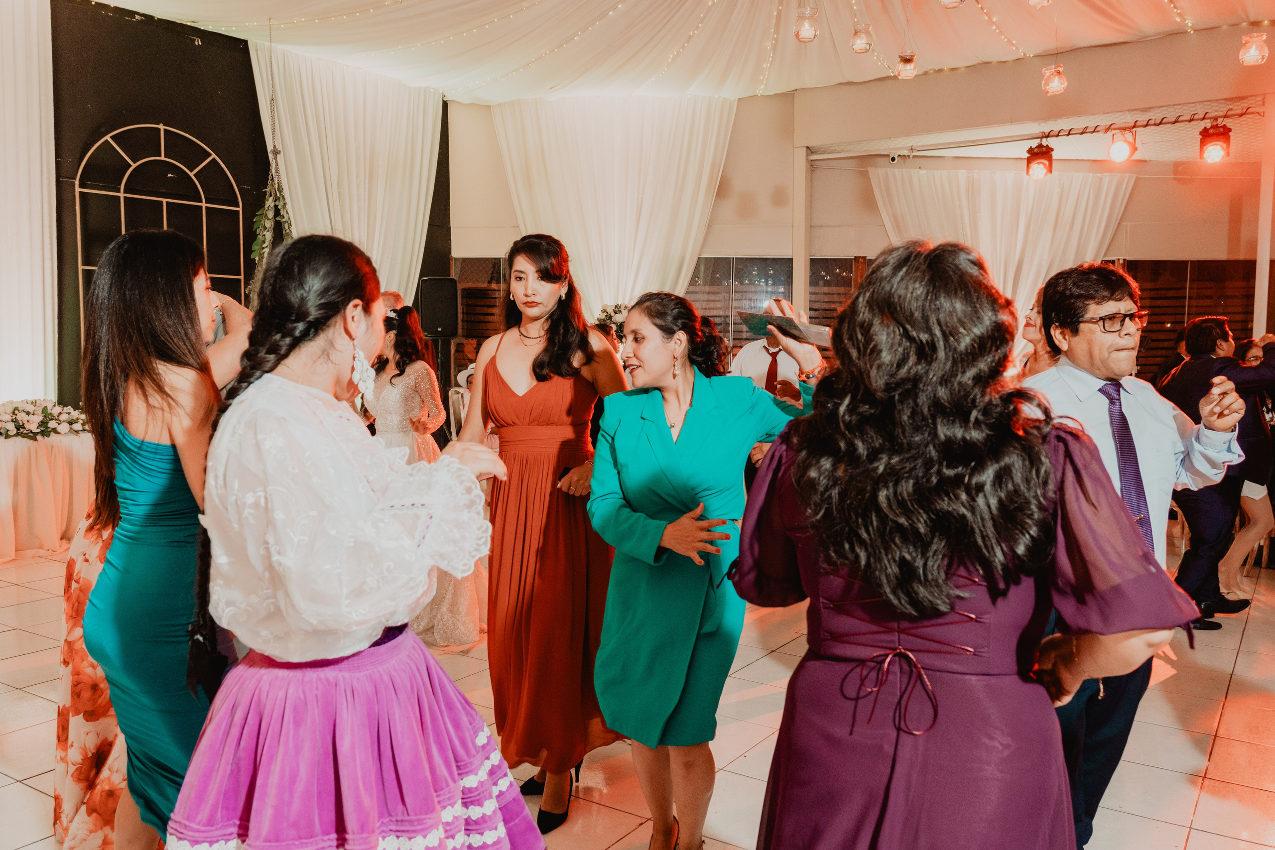 FERNANDO + MARIBEL | BODA RELIGIOSA. Studio KVTA | Fotografía y Video de Bodas en Arequipa