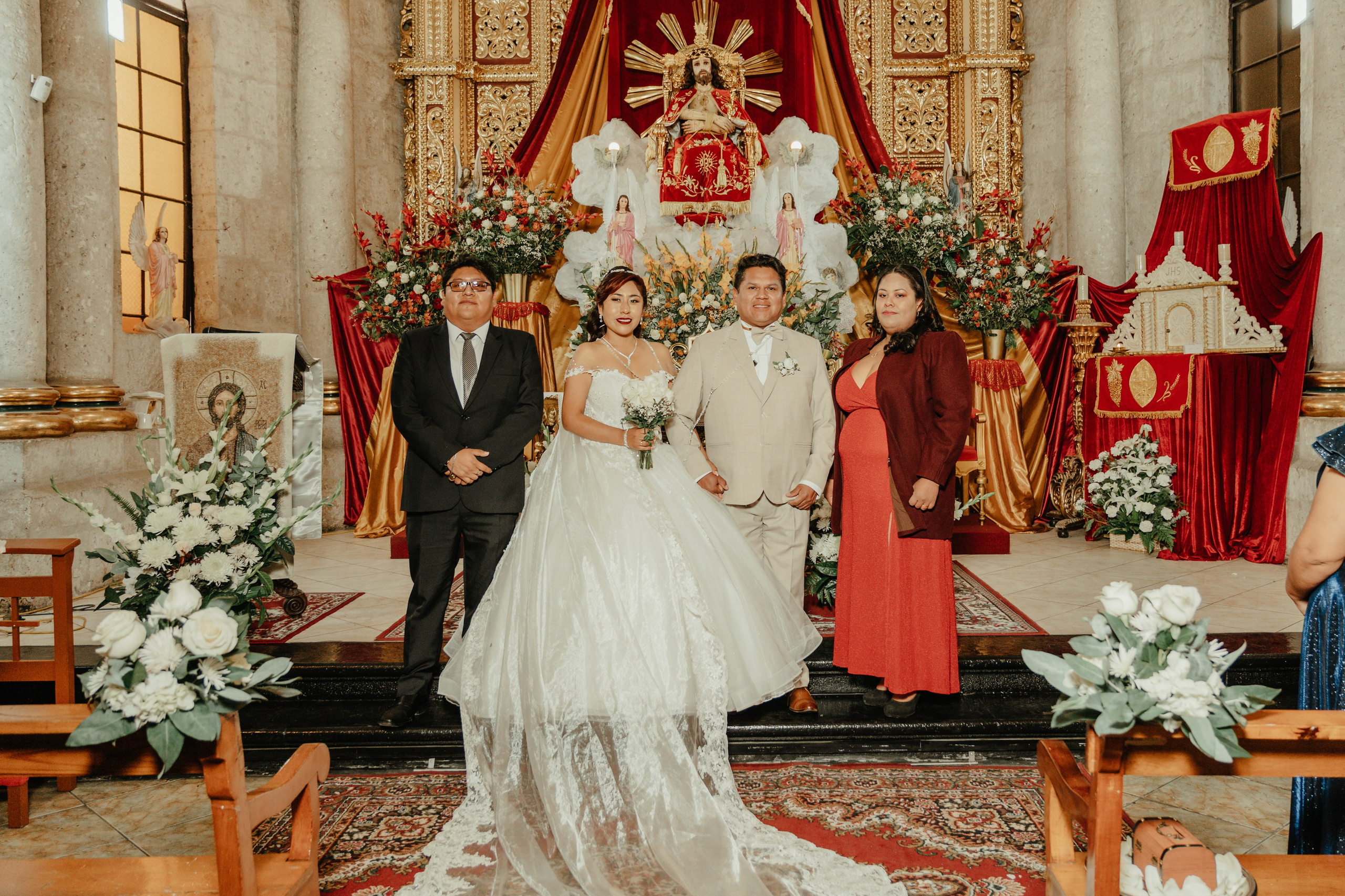 VANESSA + FRANKLIN BODA RELIGIOSA. Studio KVTA | Fotografía y Video de Bodas en Arequipa
