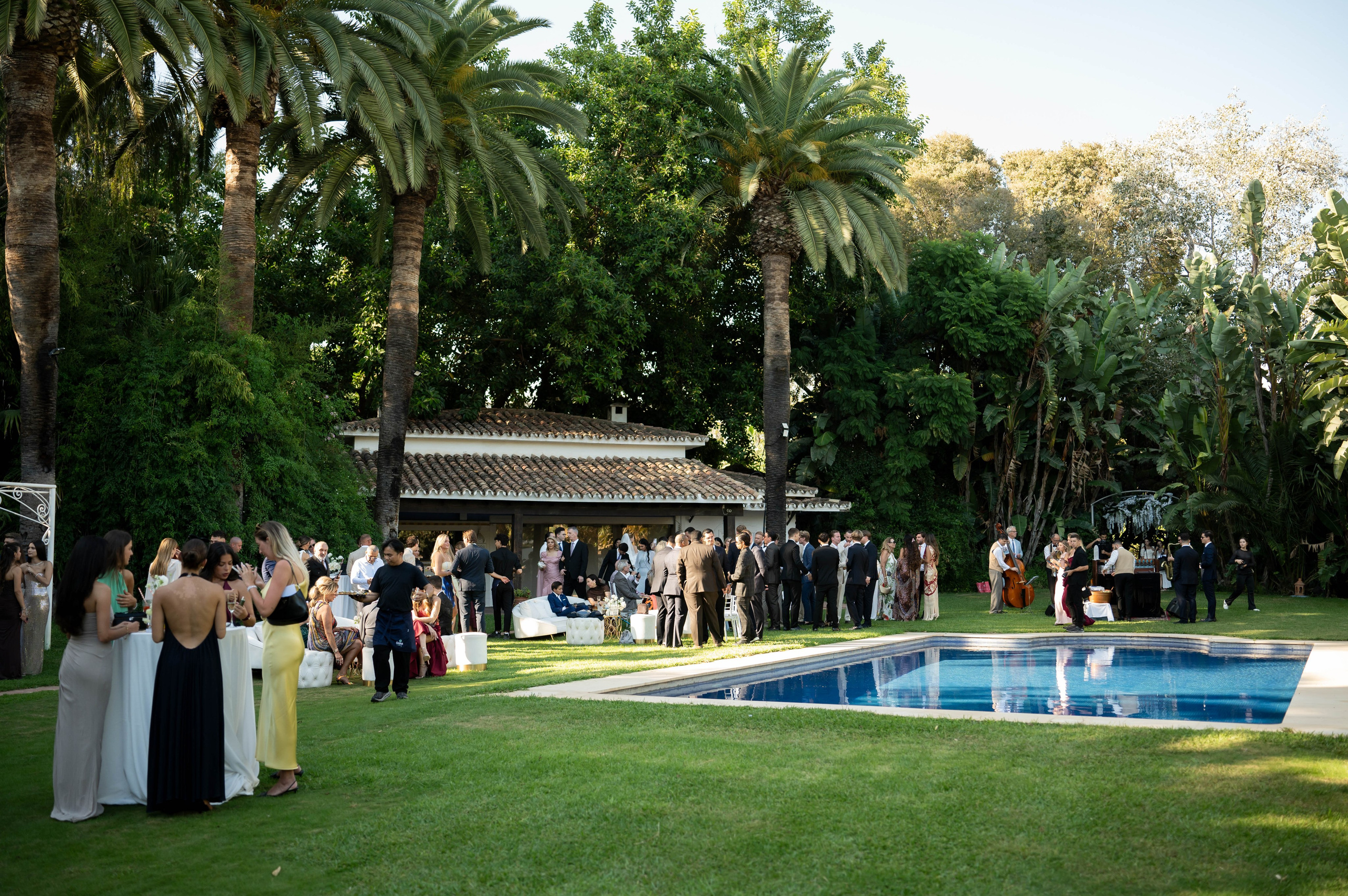 Lala & Daimen. Wedding photographer in Spain