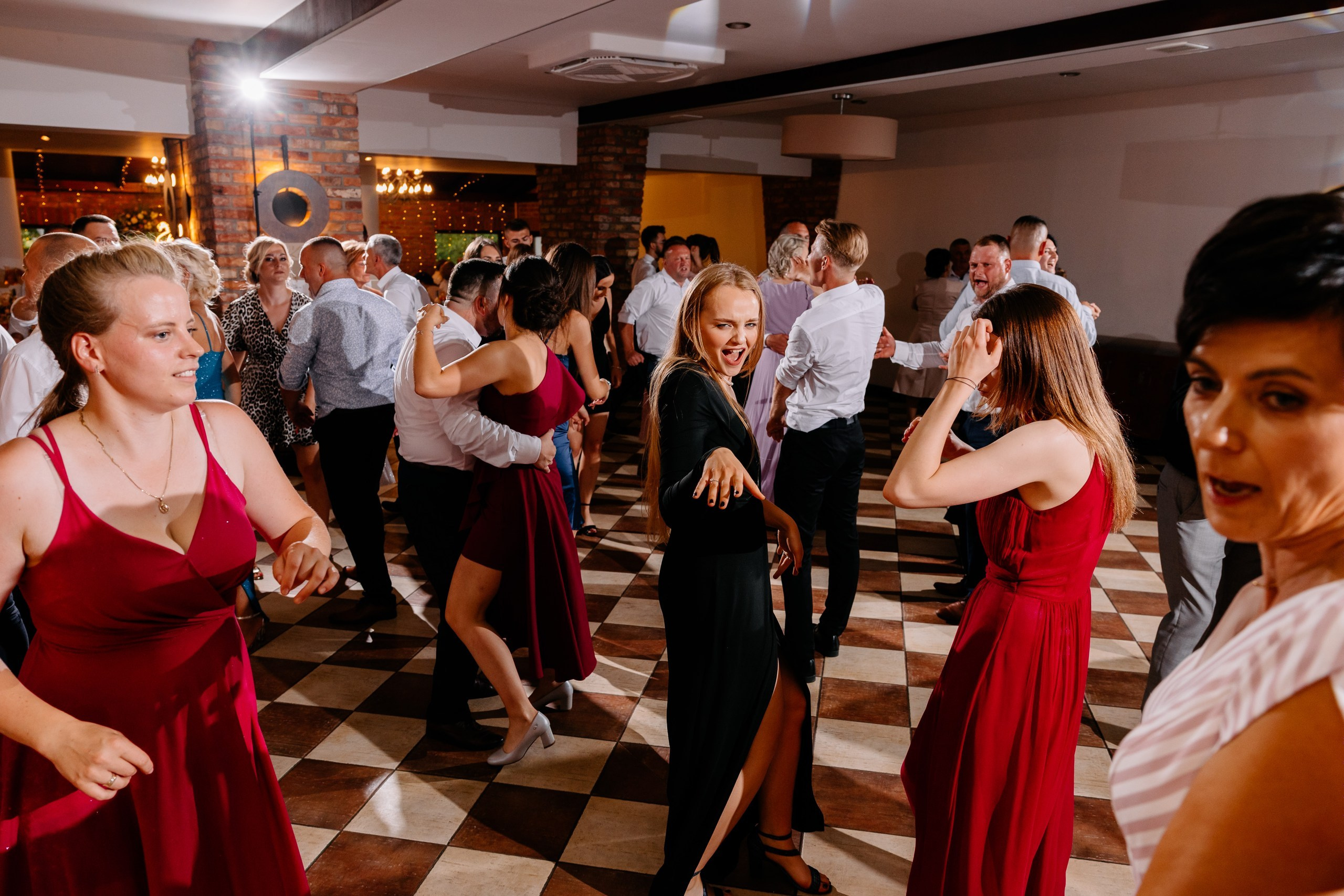 Klaudia ♡ Adrian. Fotograf Ślubny Warszawa - Sesje Biznesowe Rodzinne Eventy