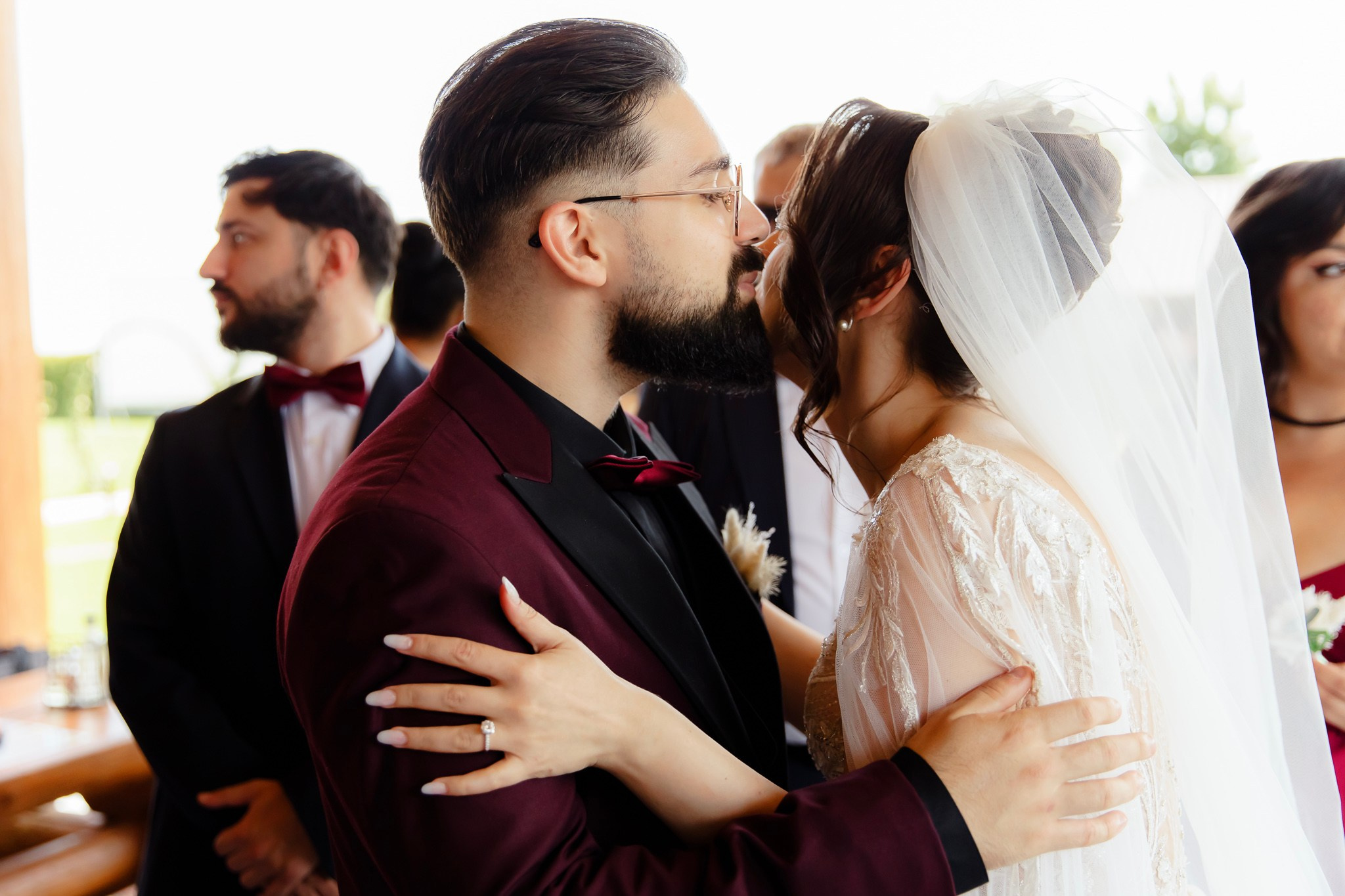 Ioana & Ionuț | Nuntă de poveste la Păstrăvăria Poiana din Mălini județul Suceava. Servicii foto-video profesionale, pentru momente de neuitat