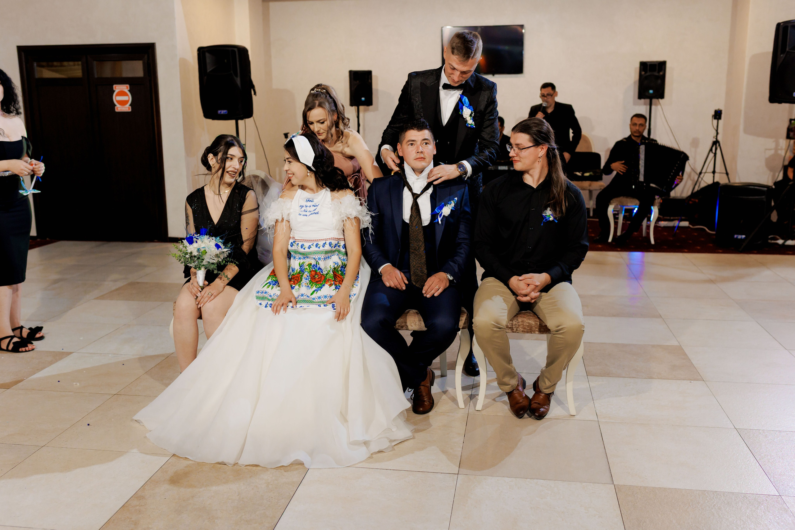 Loredana & Emilian – Ziua Nunții | Videografie - fotografie Botez Suceava, Iași, Botoșani. Servicii foto-video profesionale, pentru momente de neuitat