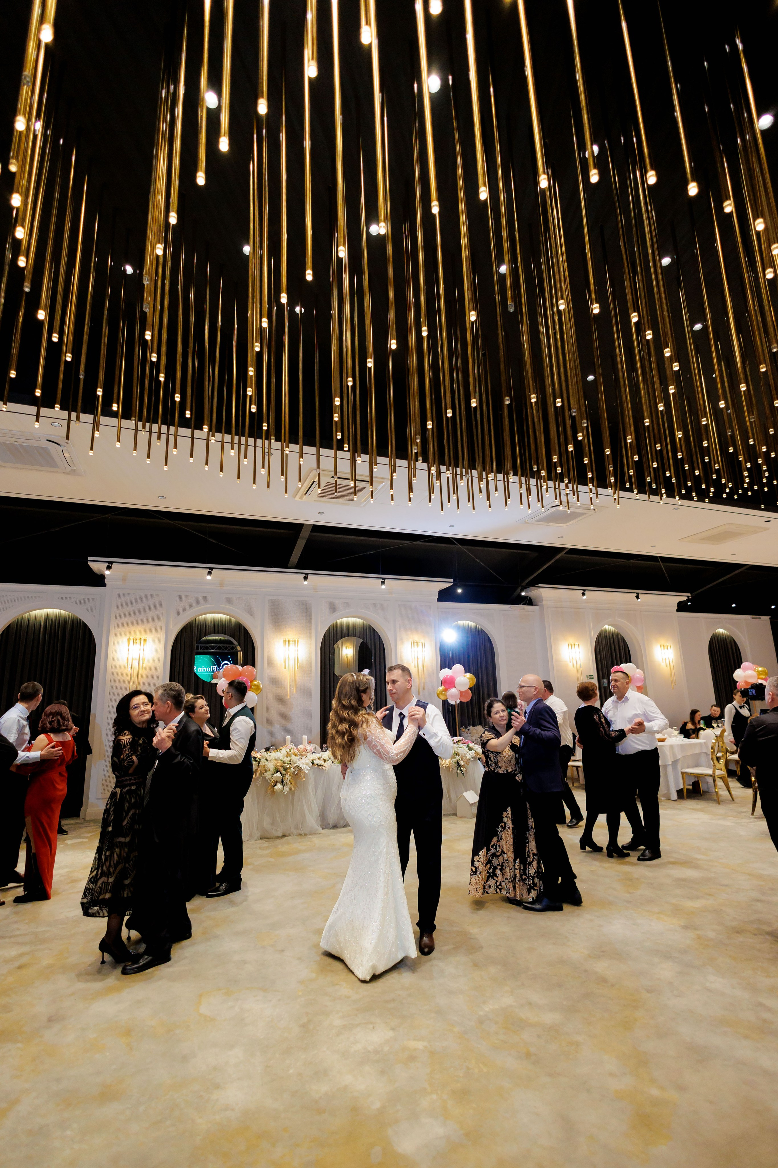 Povestea voastră, regizată de noi |Cristi Turculet Videograf Nuntă Suceava | wedding highlight. Servicii foto-video profesionale, pentru momente de neuitat