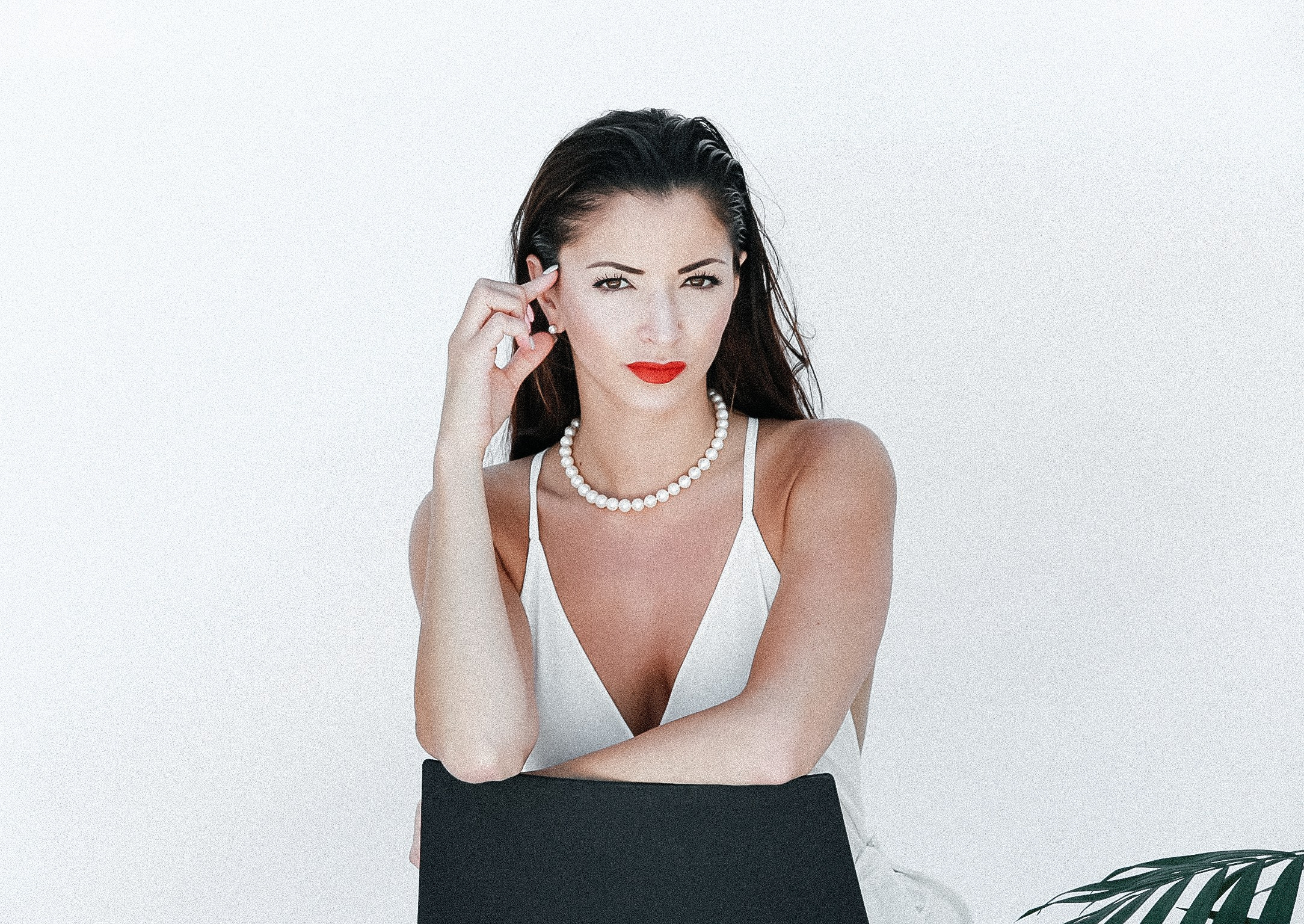 Magali. Portrait photographer in Europe. Aurora Balear in Balearic Islands, woman portrait photographer. Work in Spain