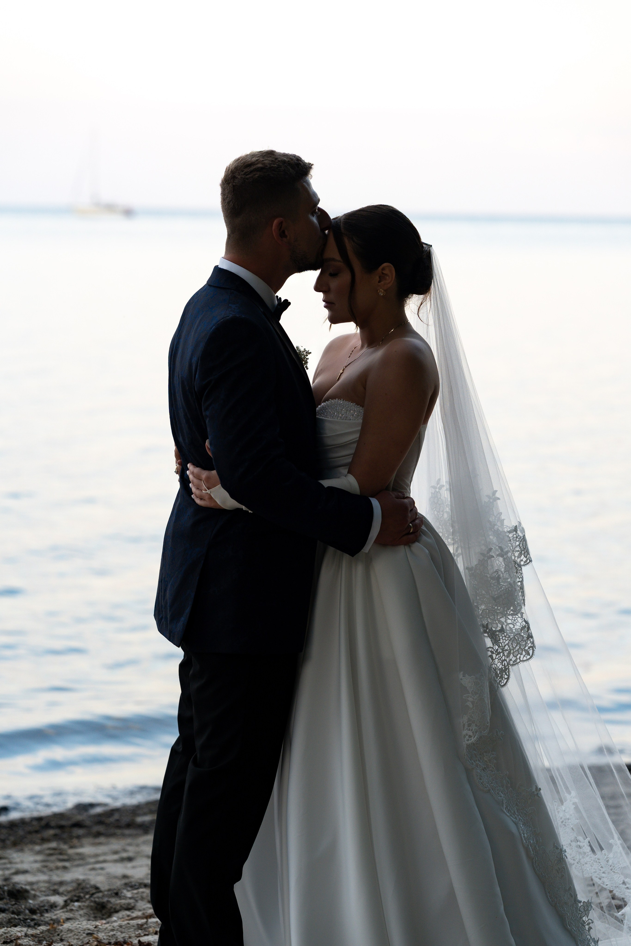 E&N: Zamek w Rzucewie. SL Wedding Photo — Editorial, Elegant & Timeless Wedding Photography in Poland and Across Europe