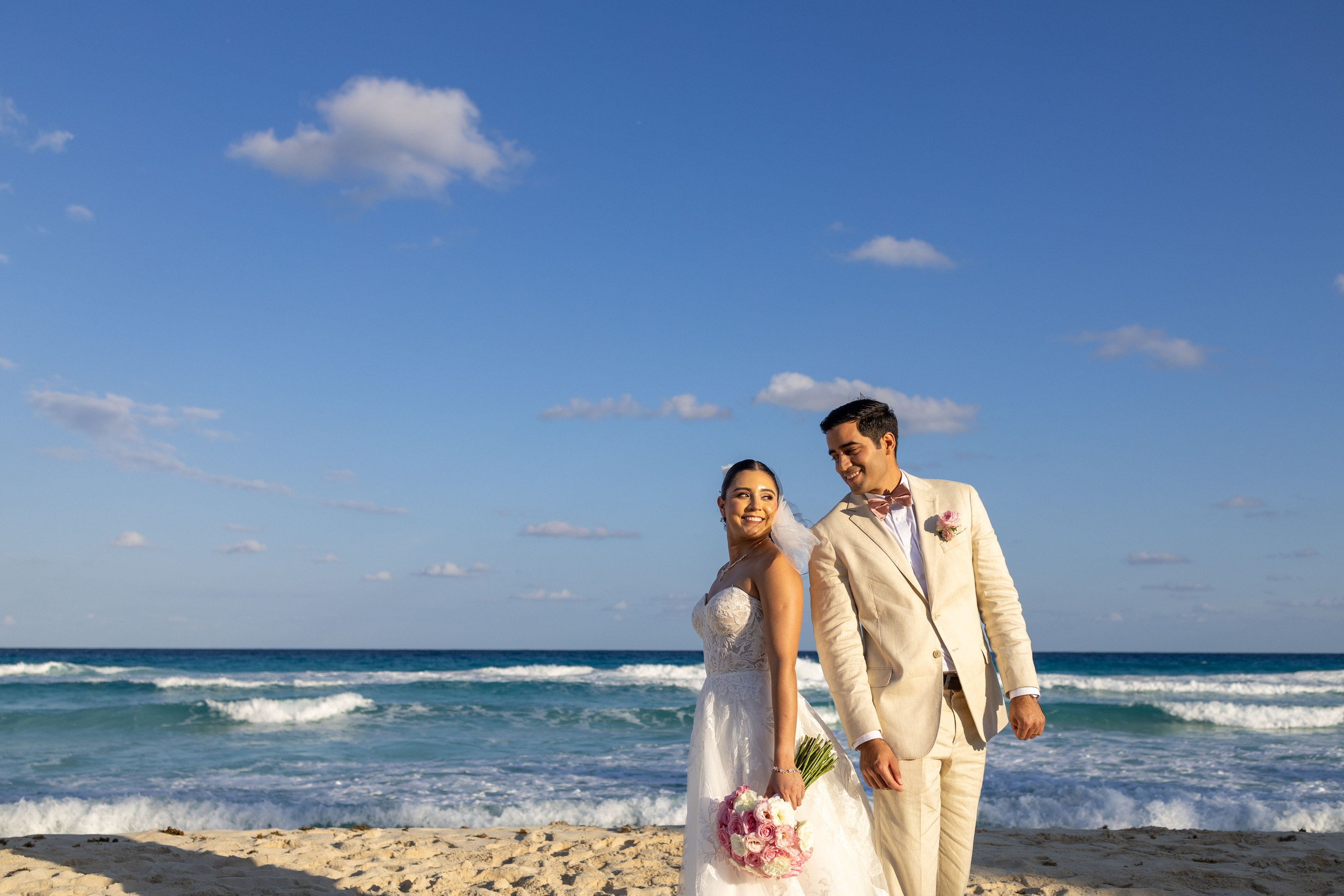 Wedding Photo Cancun. Alfredo Vazquez Wedding Films & Photography | Mexico & Destination Weddings