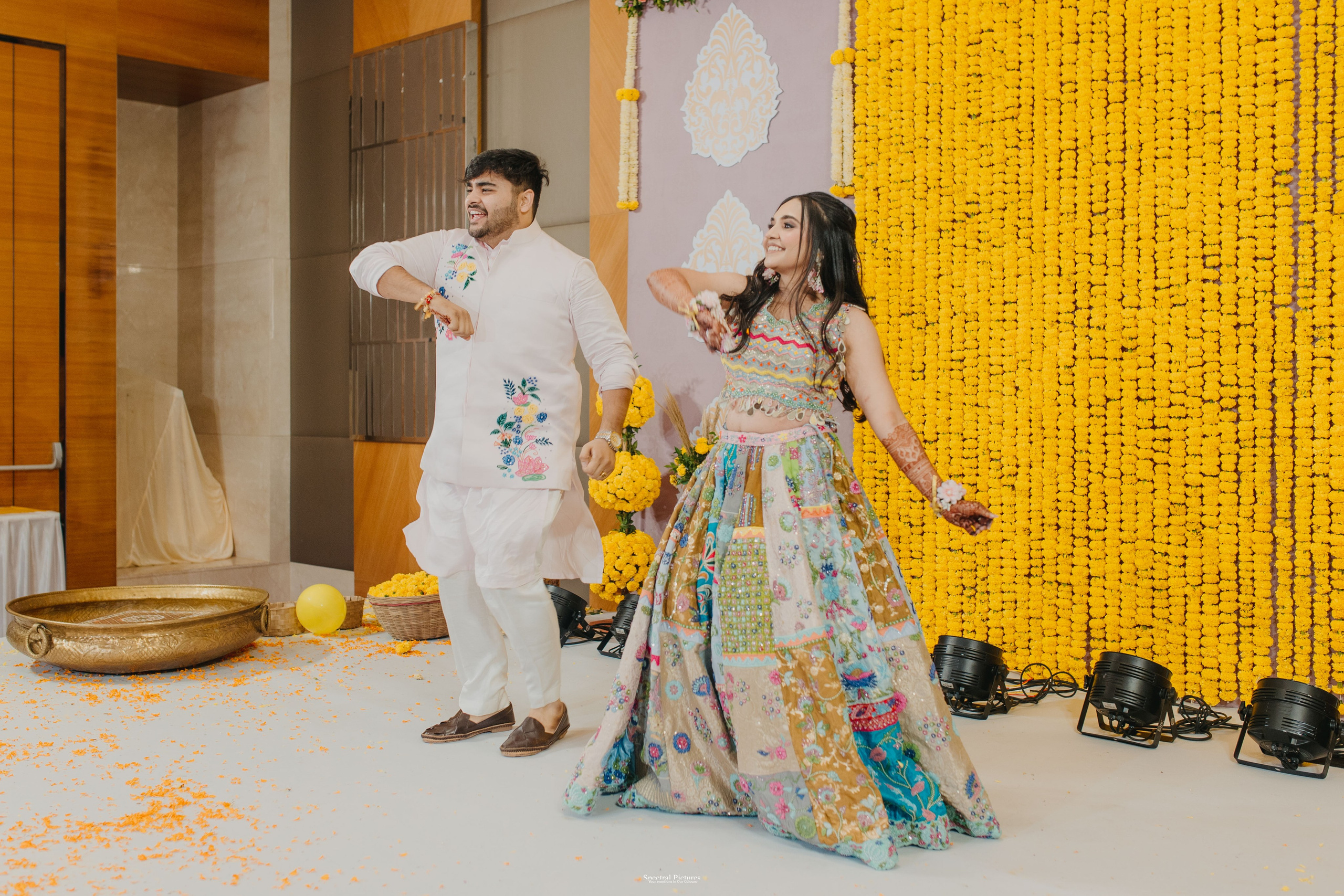 #ADIकीAESHहै