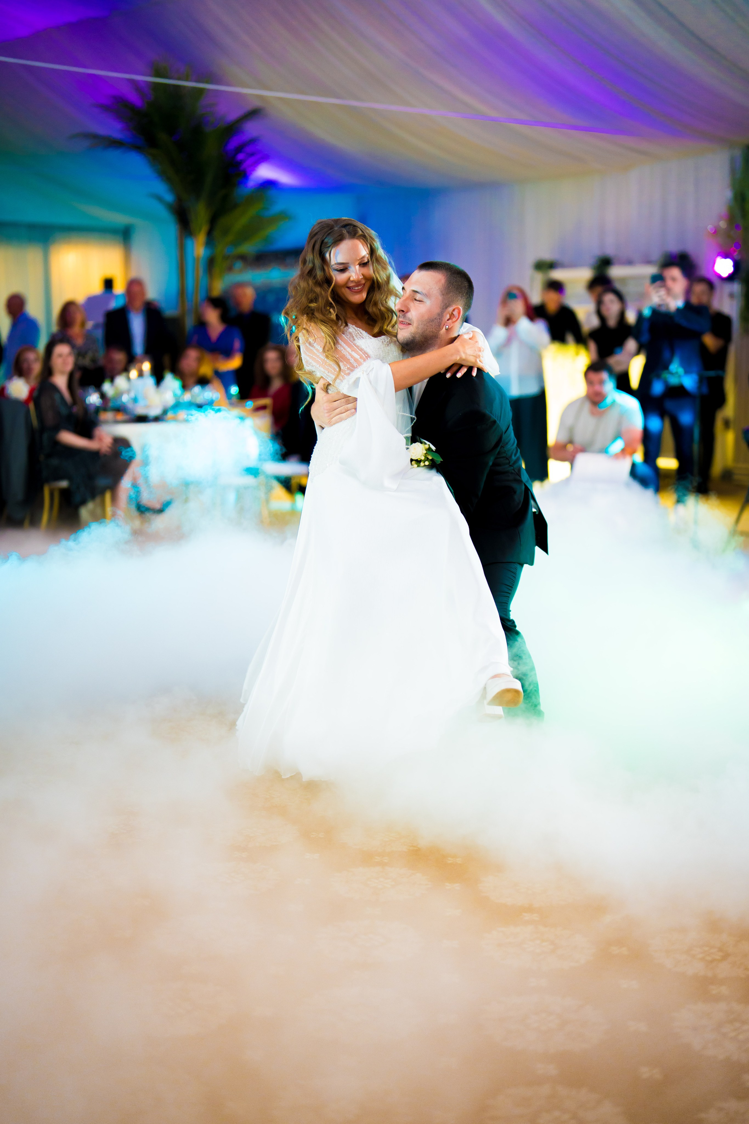 PARTY. Gabriel Florea — Fotograf nuntă București