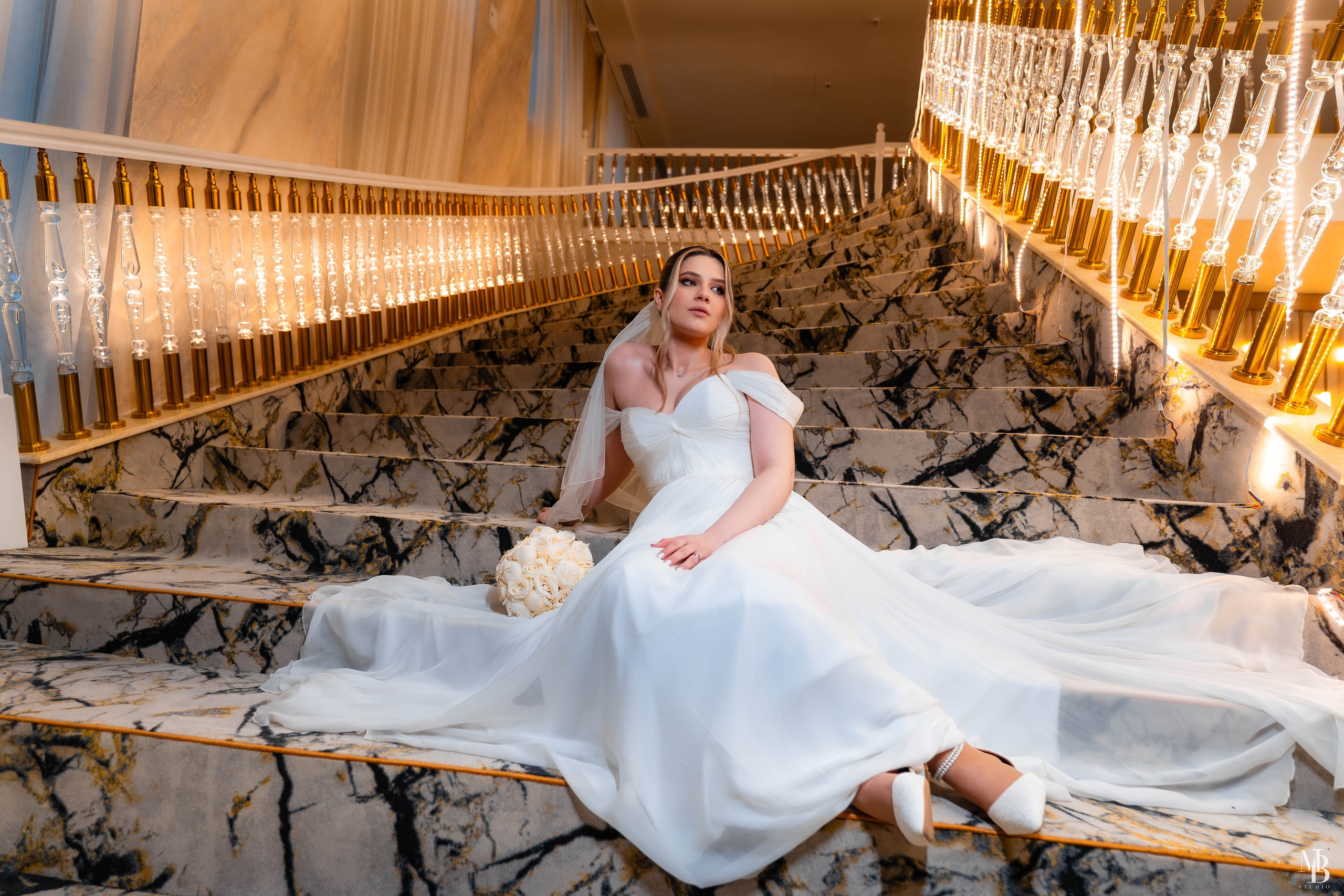 Constantin și Cătălina. MBT STUDIO